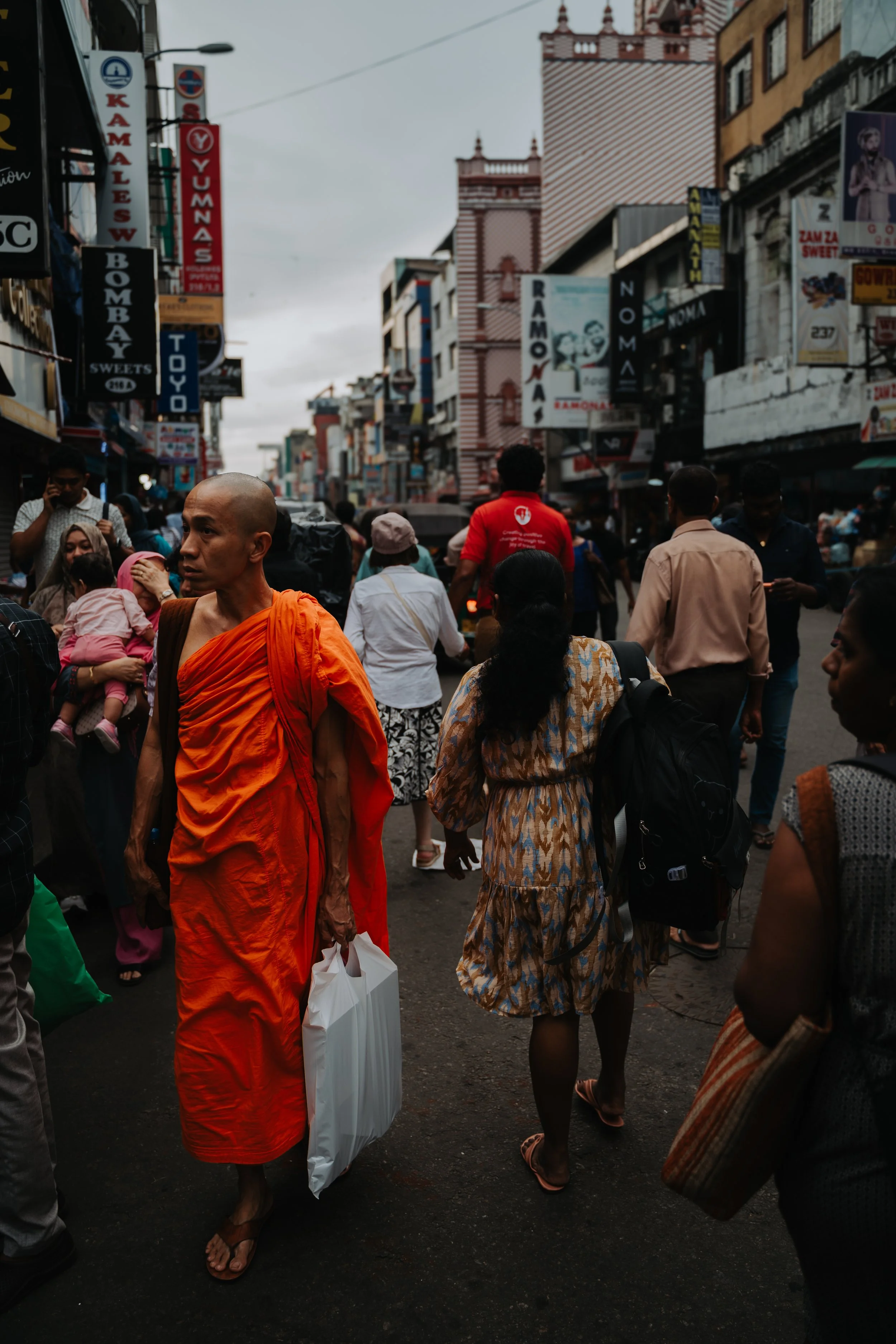 Egg Hoppers, Pickle Mango &amp; Pettah Bazaar: My Final Sri Lankan Chapter