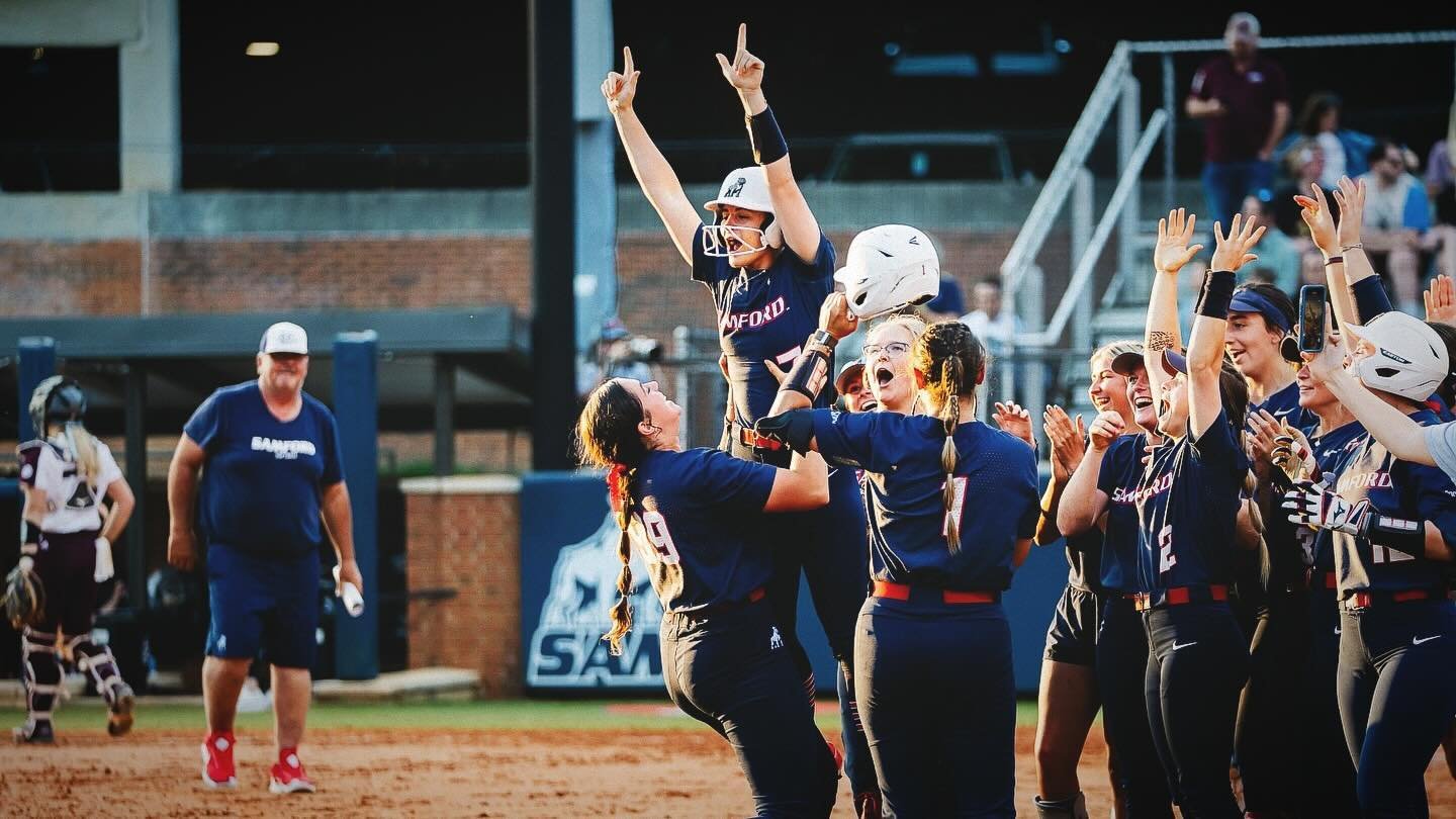 💥 New Episode out. Links in the bio!

Softball upset top 25 Miss St. 📈, baseball beat Liberty🔥, and 3 dogs signed minicamp deals for the NFL 💪. Check it out on Apple, Spotify, or watch us on YouTube! 

#allforsamford #hatchattack #samford
