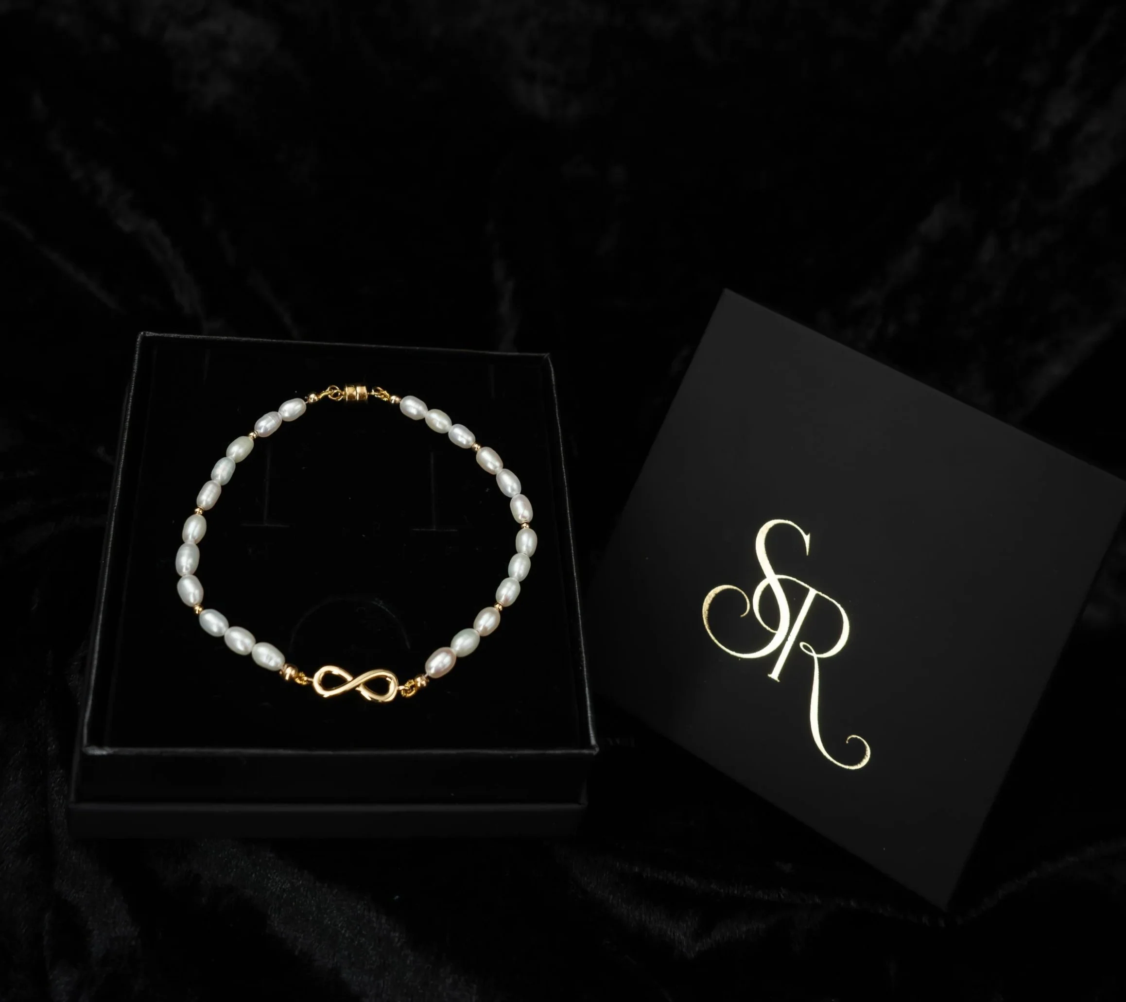 Eternity+Bracelet+in+Box.jpg