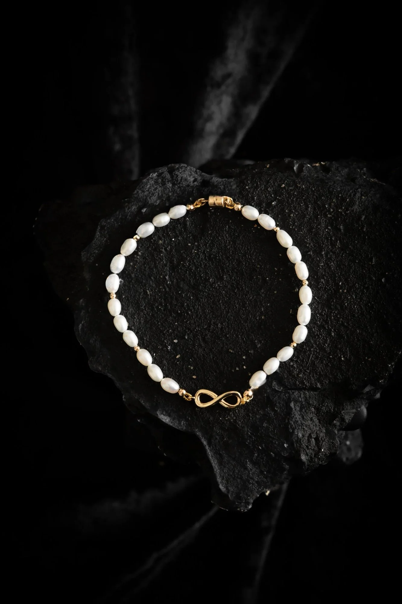 eternity_pearl_bracelet_web.jpg