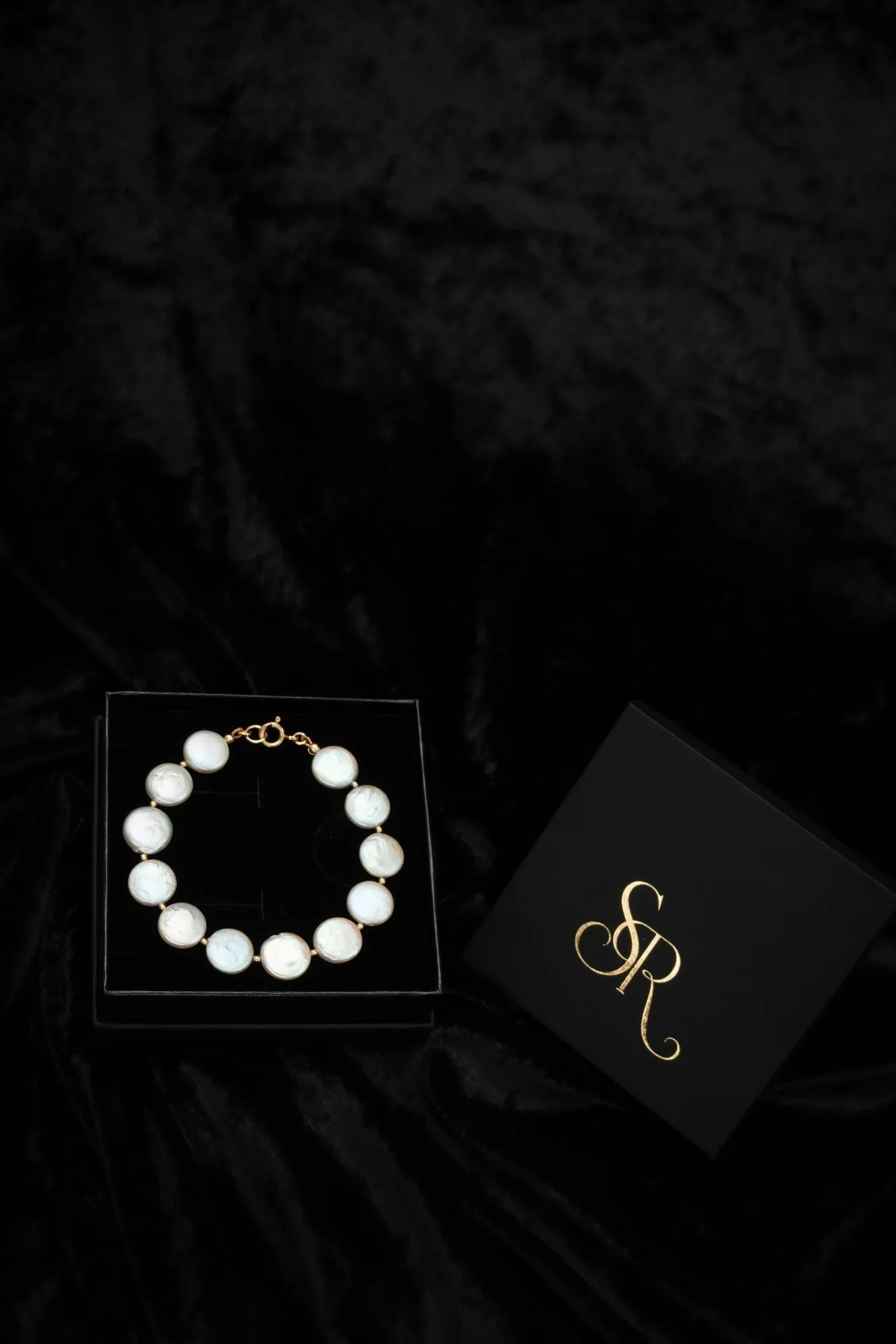 coin_bracelet_box_web.jpg