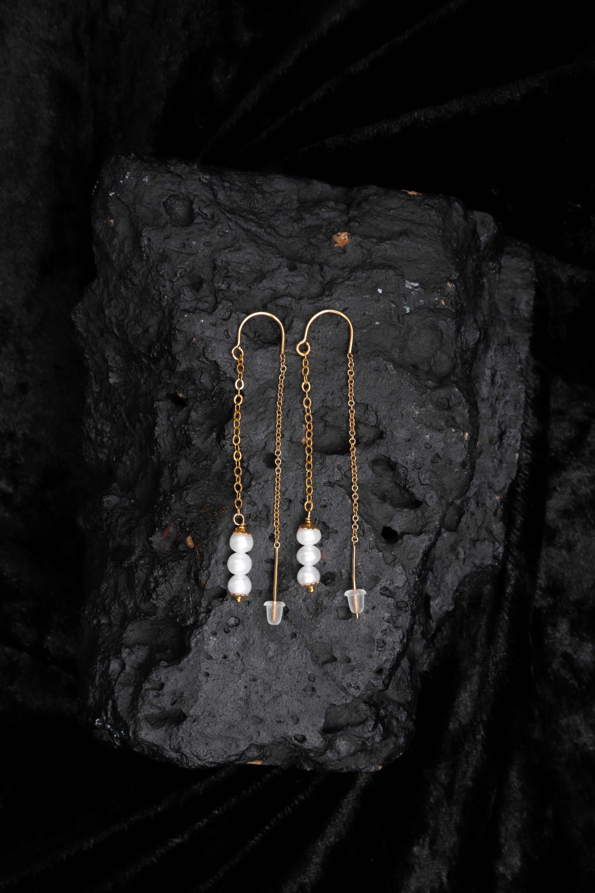 Pearl and Gold Threader Earrings