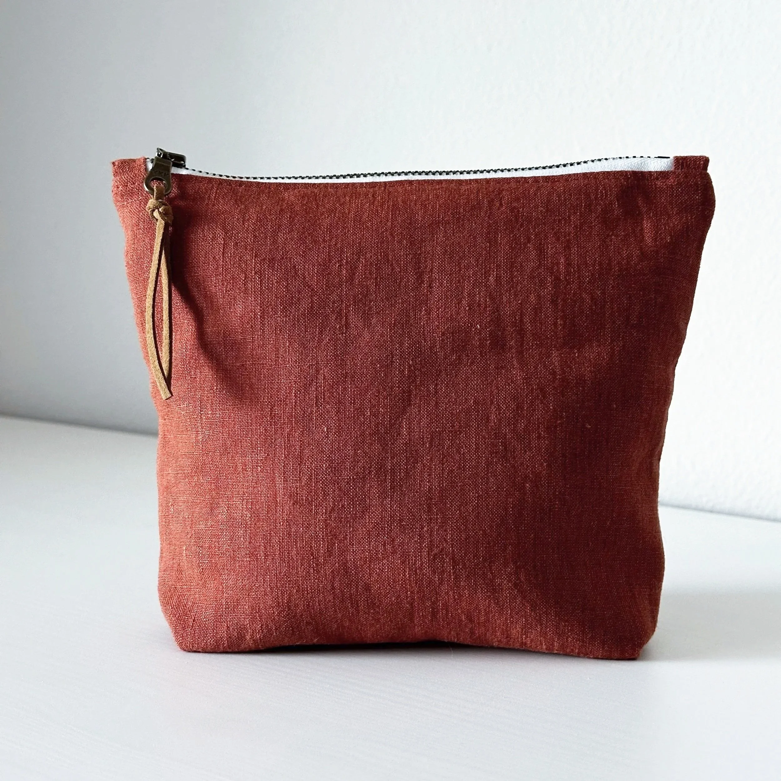 Brick Linen Zipper Bag - Small