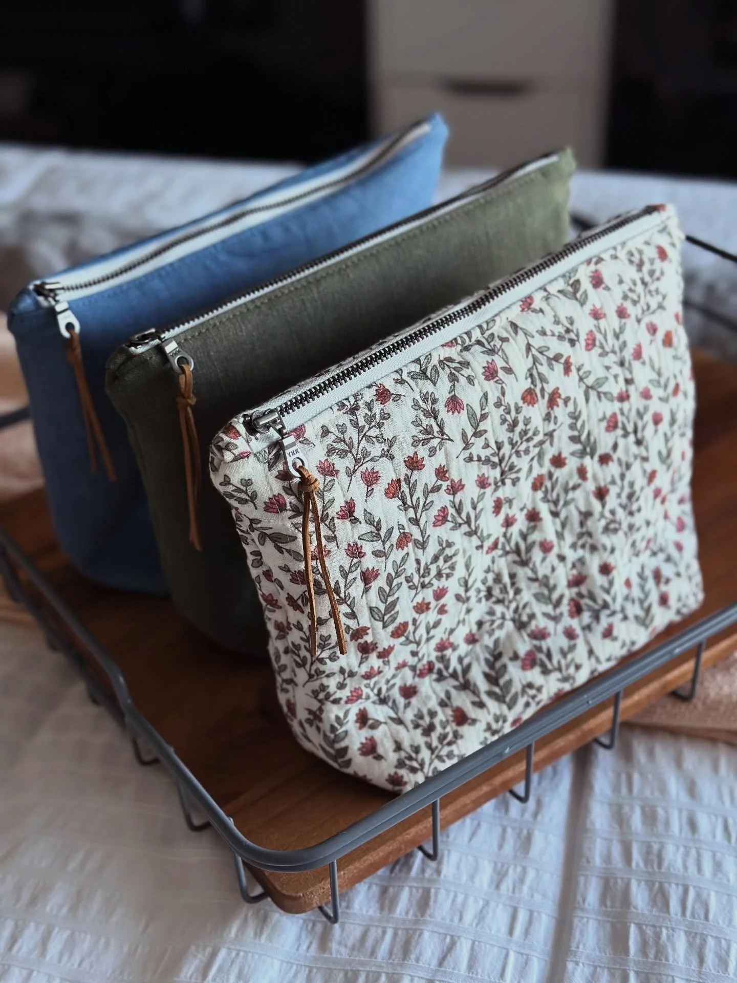 Four collections in one month. March kept me busy. New blog post is up with the full story behind everything I&rsquo;ve been working on. Link in bio.

Plus a sneak peek of what&rsquo;s coming this week.

.
.
.
#handmadepouches #linenzipperbag #quilte