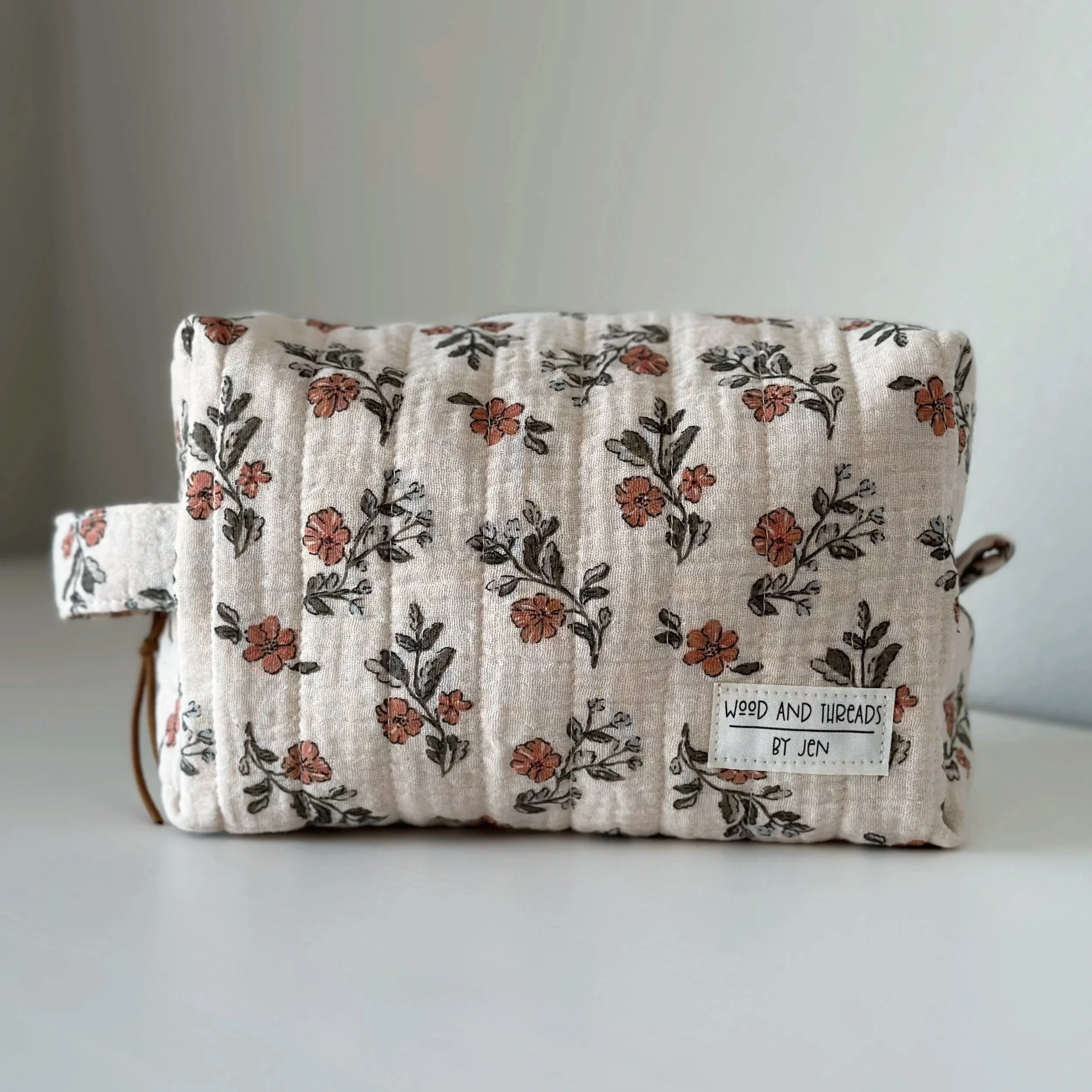 Flor de Tierra y Cielo Quilted Boxy Pouch - Medium