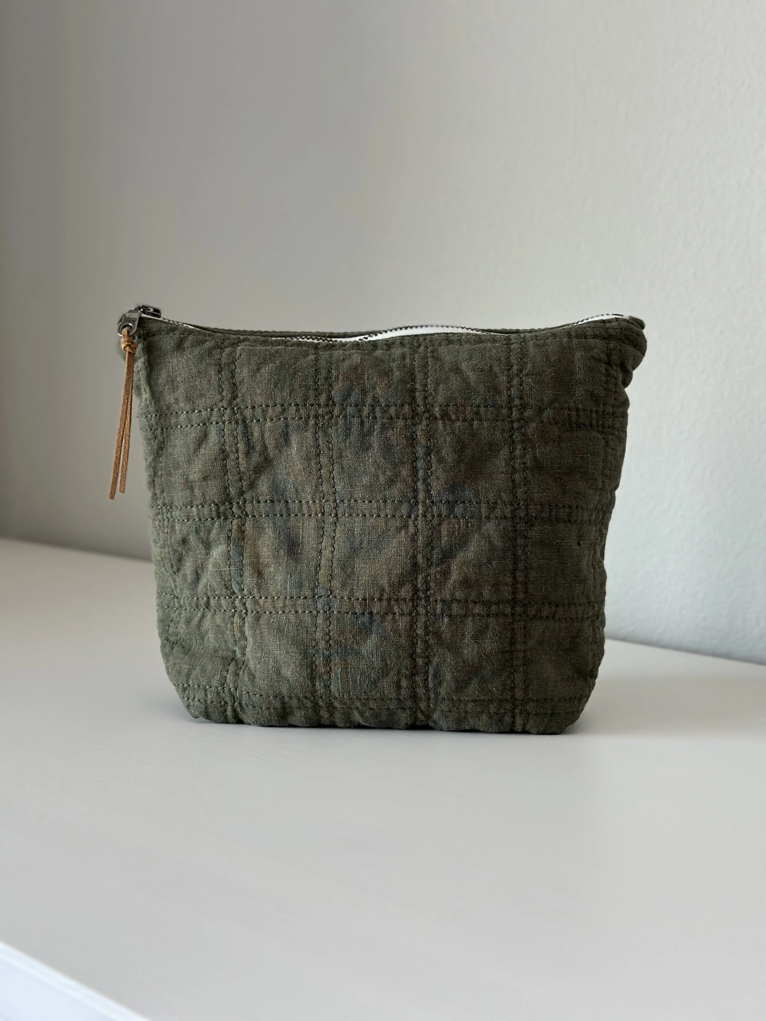 Olive Quilted Linen Zipper Bag - Large