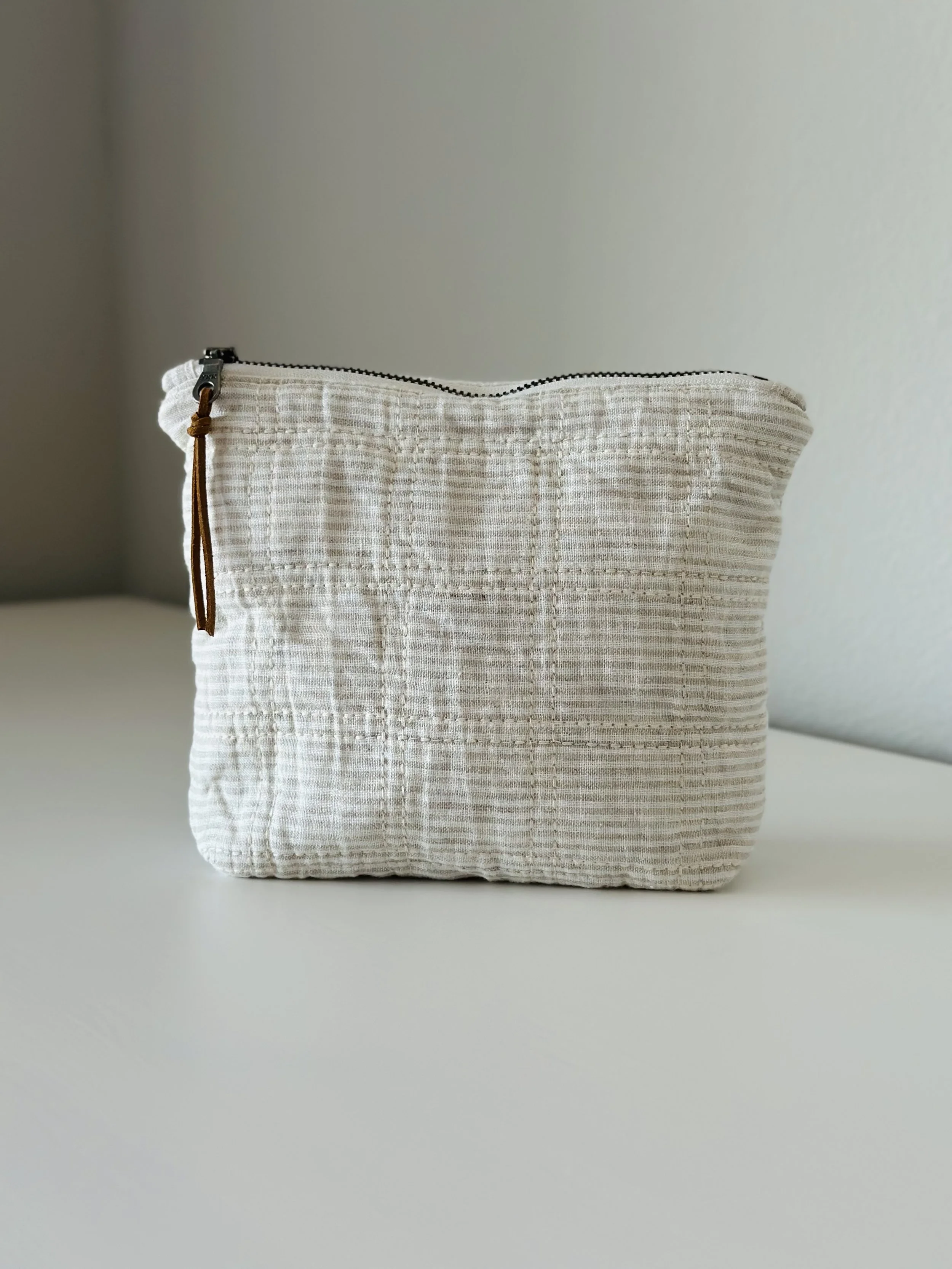 Oat Striped Quilted Linen Zipper Bag - Small