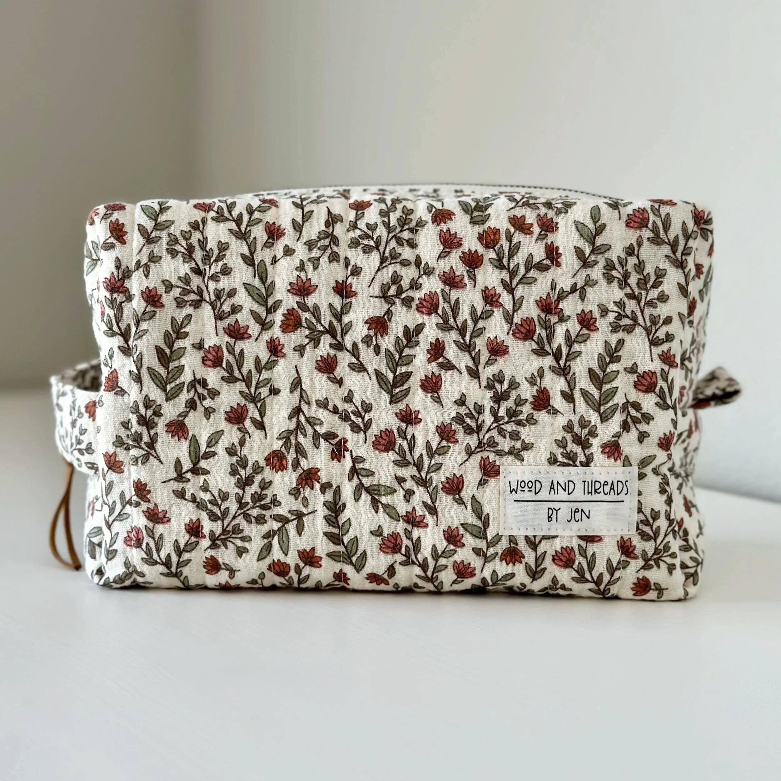 El Último Jardín Quilted Boxy Pouch - Medium