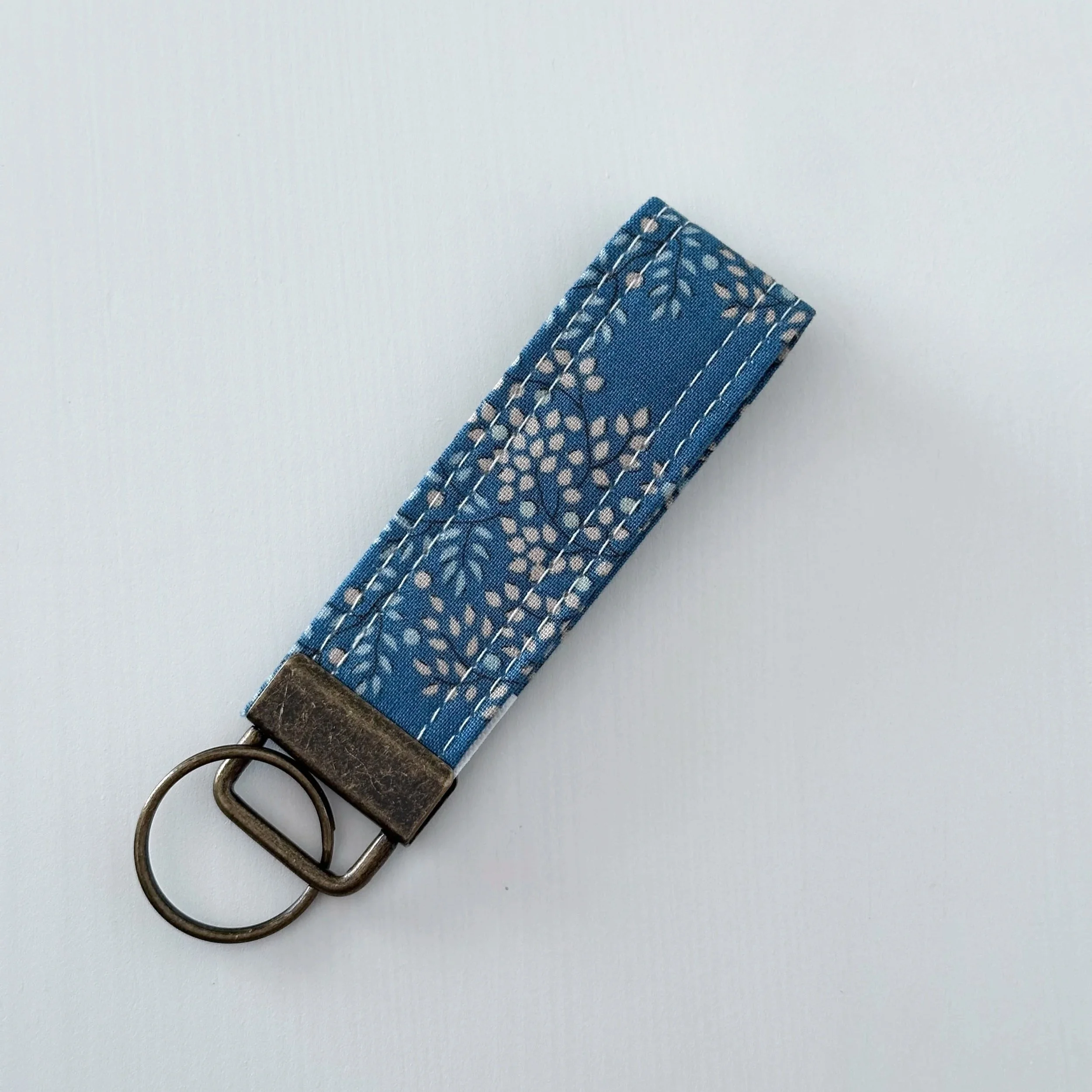 Summer Blues Key Fob, 3 Inch