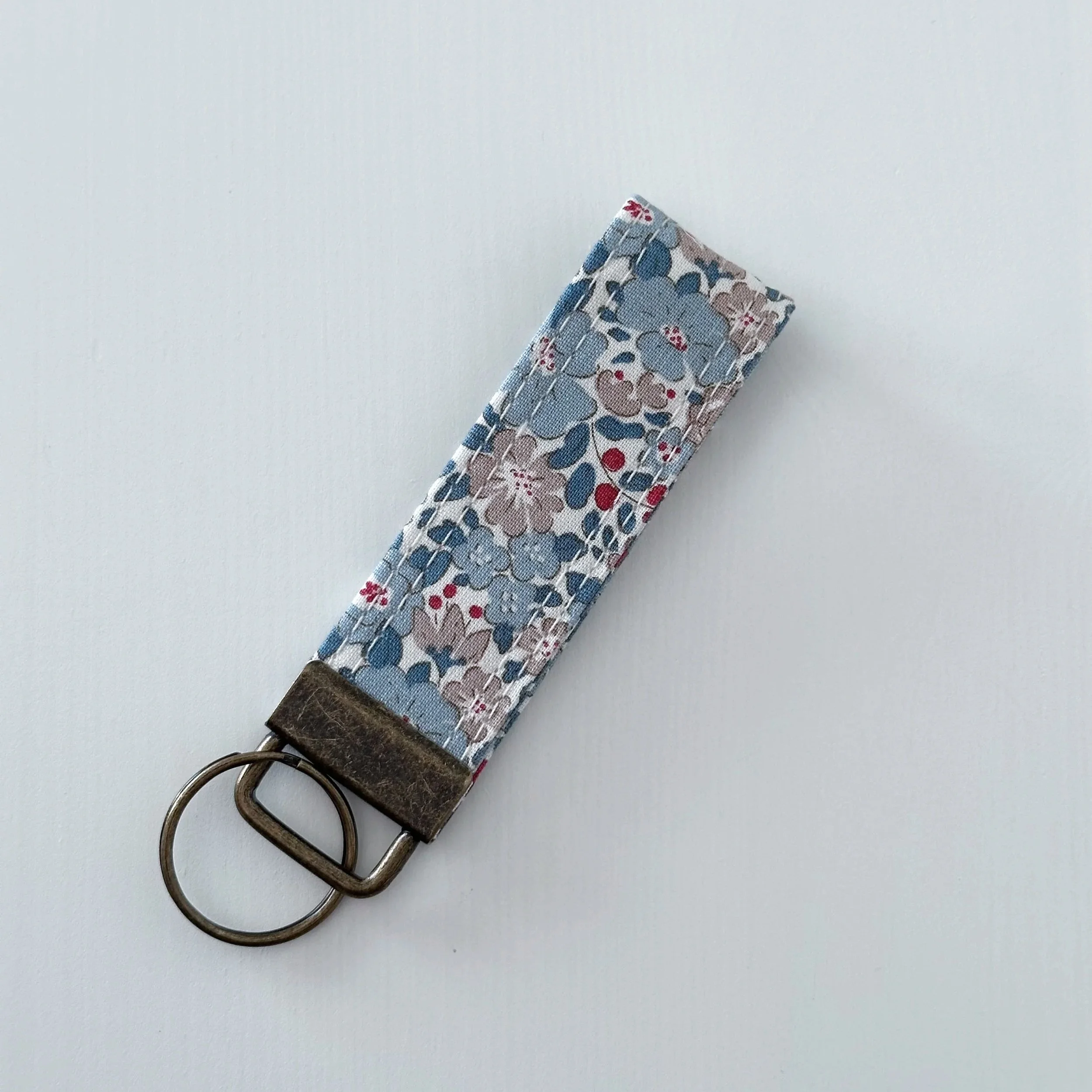 Summer Blues Key Fob, 3 Inch