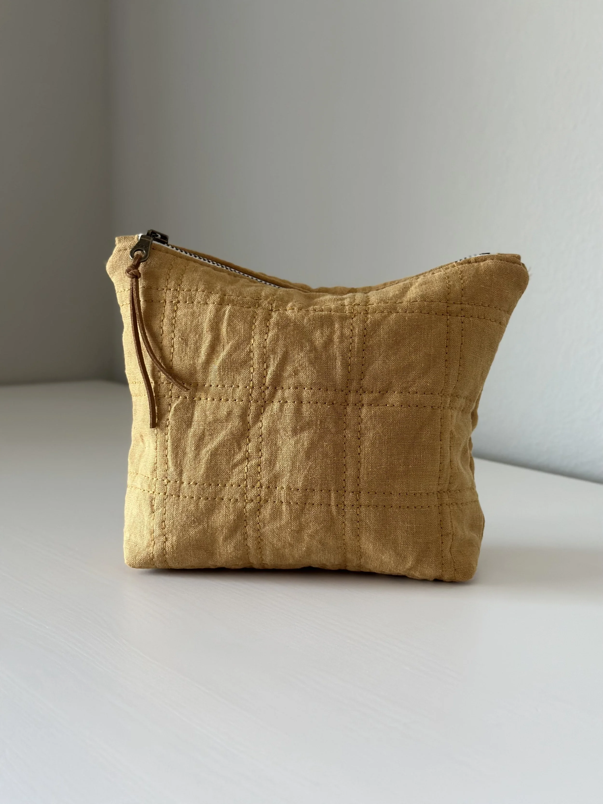 Cornfield Quilted Linen Zipper Bag - Small