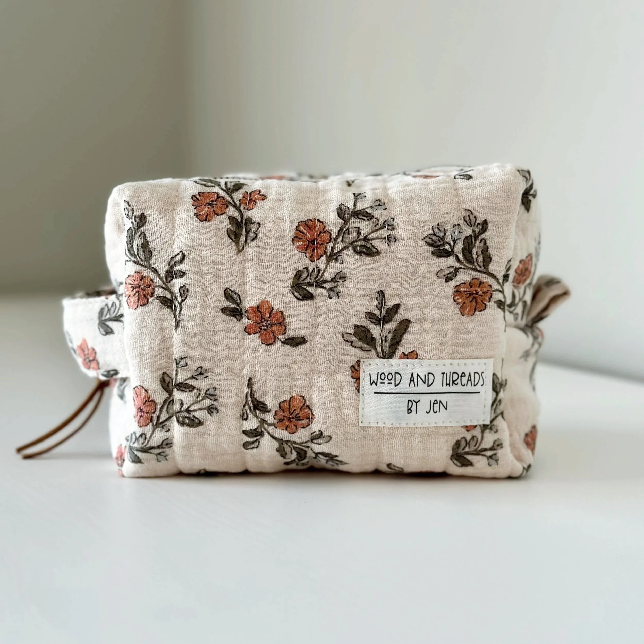 Flor de Tierra y Cielo Quilted Boxy Pouch - Small