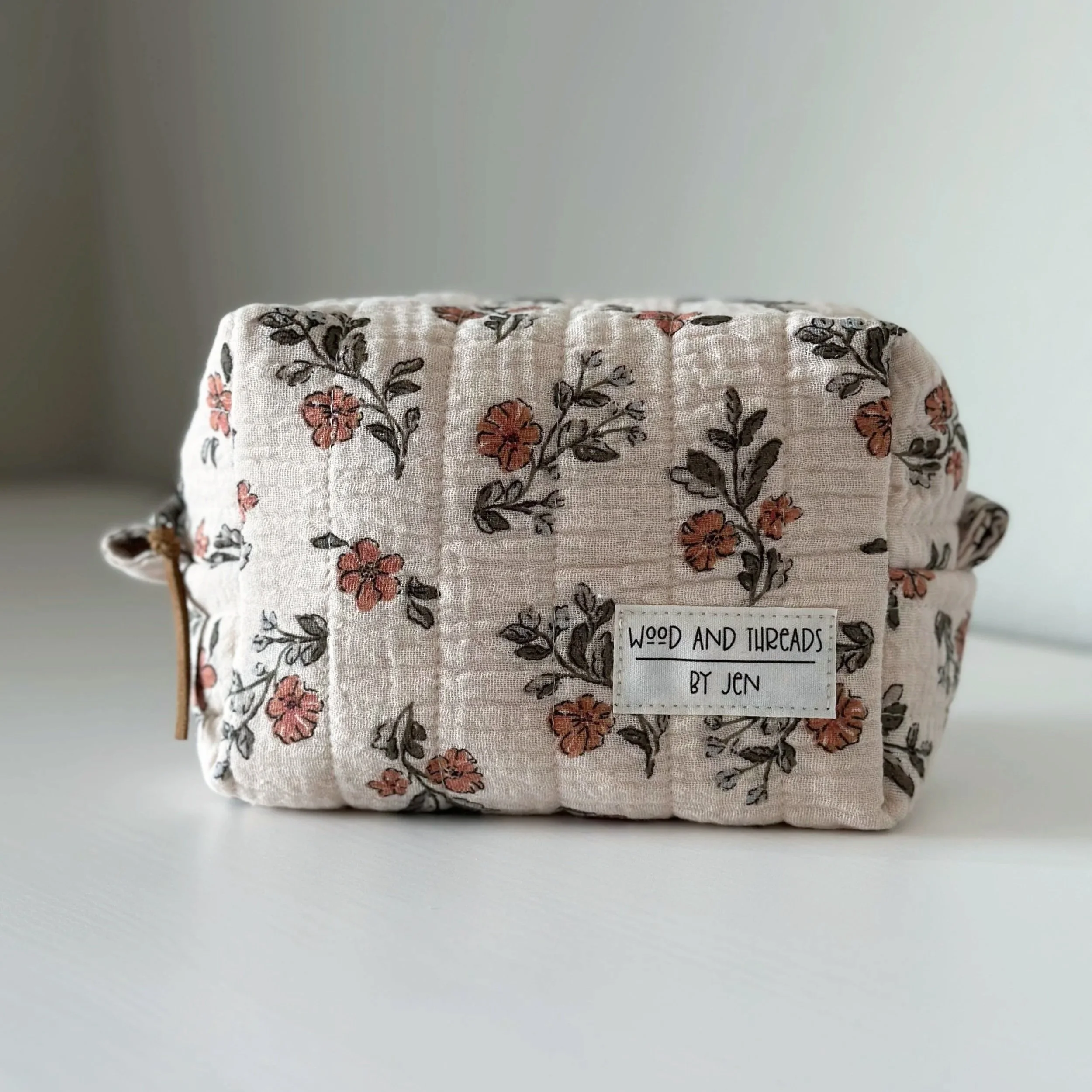 Flor de Tierra y Cielo Quilted Boxy Pouch - Small
