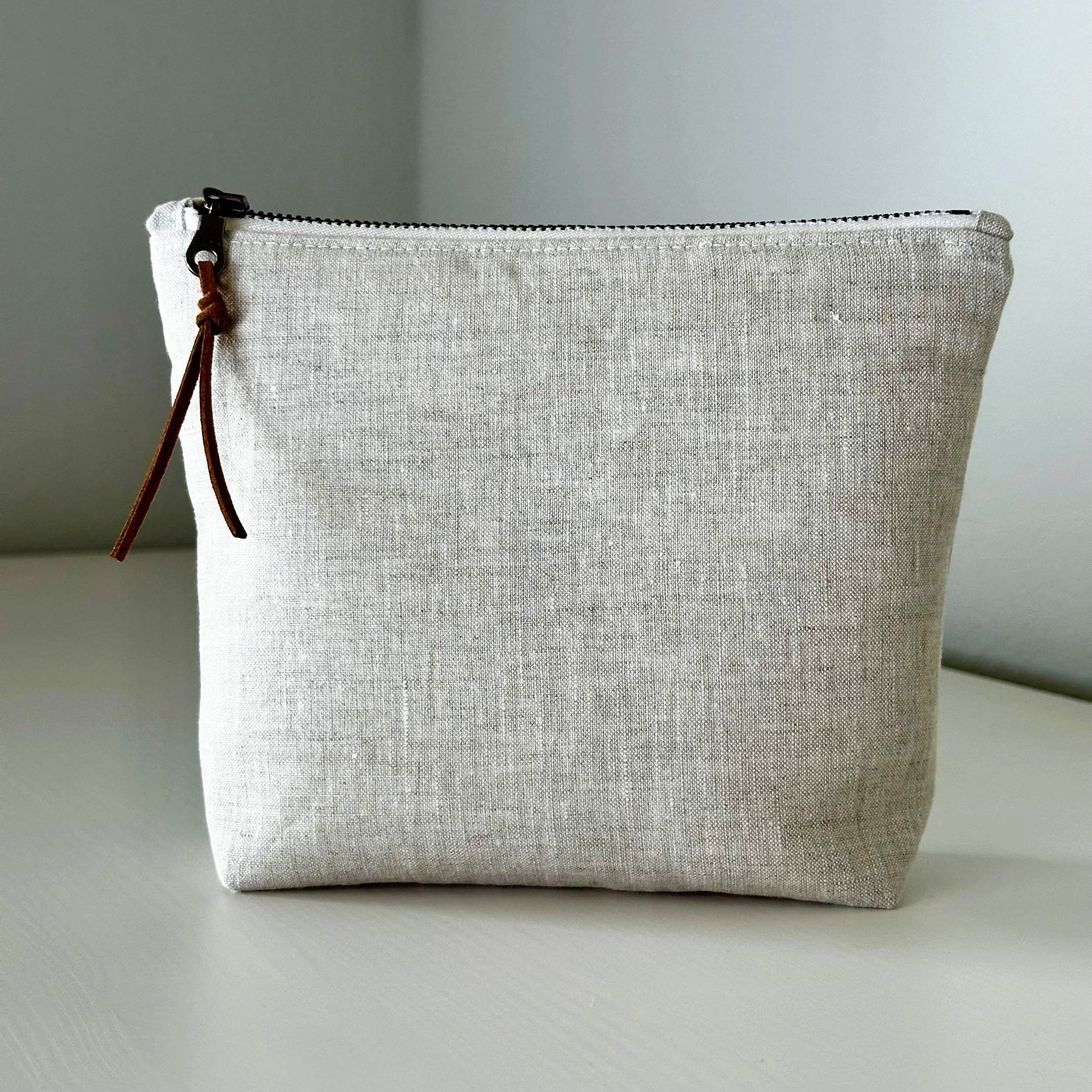 Oat Linen Zipper Bag - Small