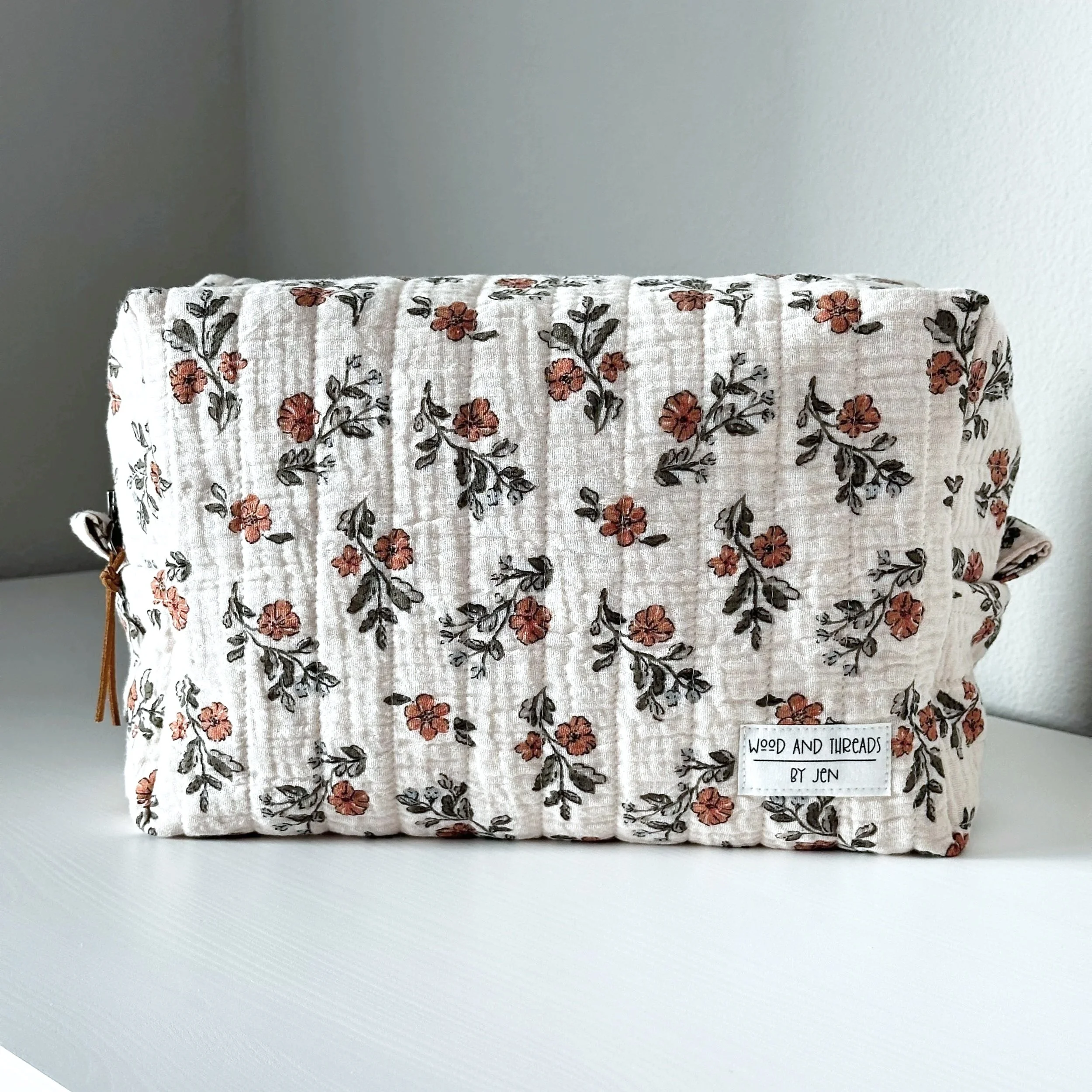 Flor de Tierra y Cielo Quilted Boxy Pouch - Large