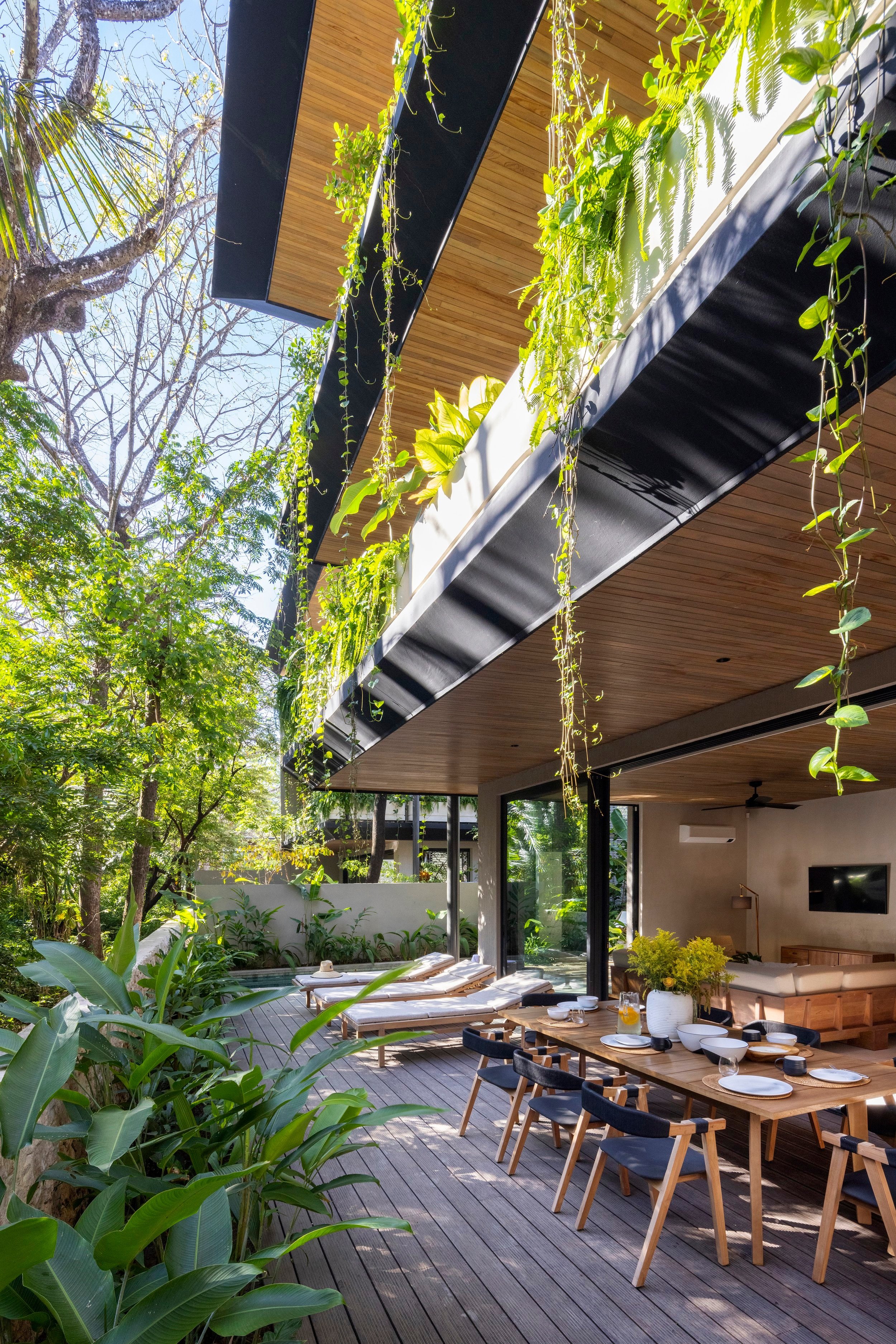Quin Surf Residence - Studio Saxe