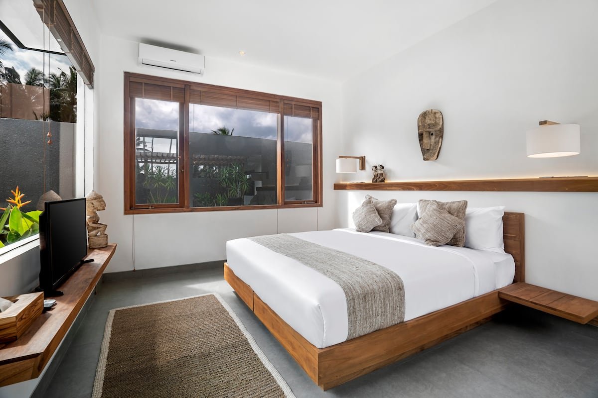 Villa-Gabrielle-Double-bed-arrangement.jpeg