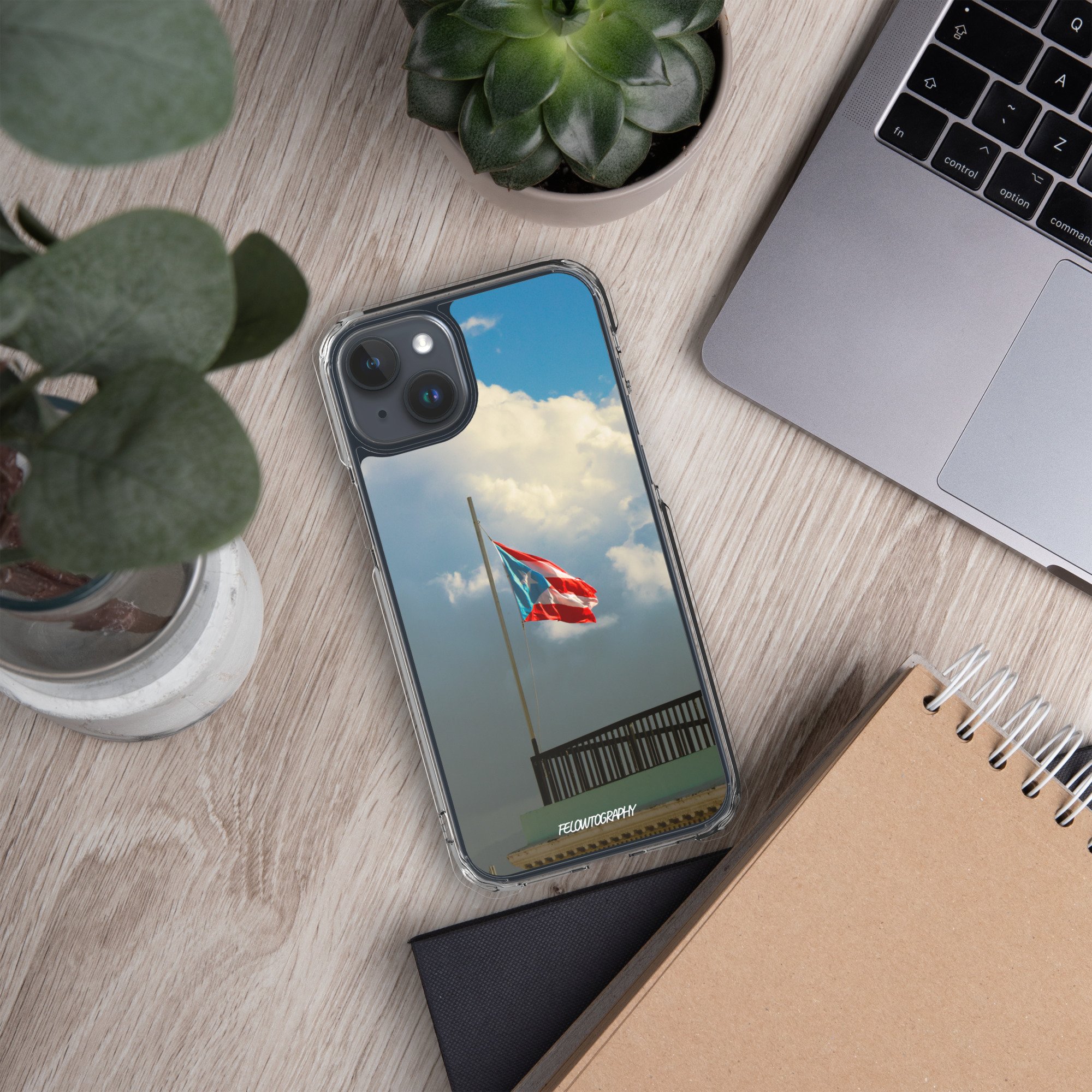 clear-case-for-iphone-iphone-15-plus-lifestyle-4-66975a4672ef5.jpg
