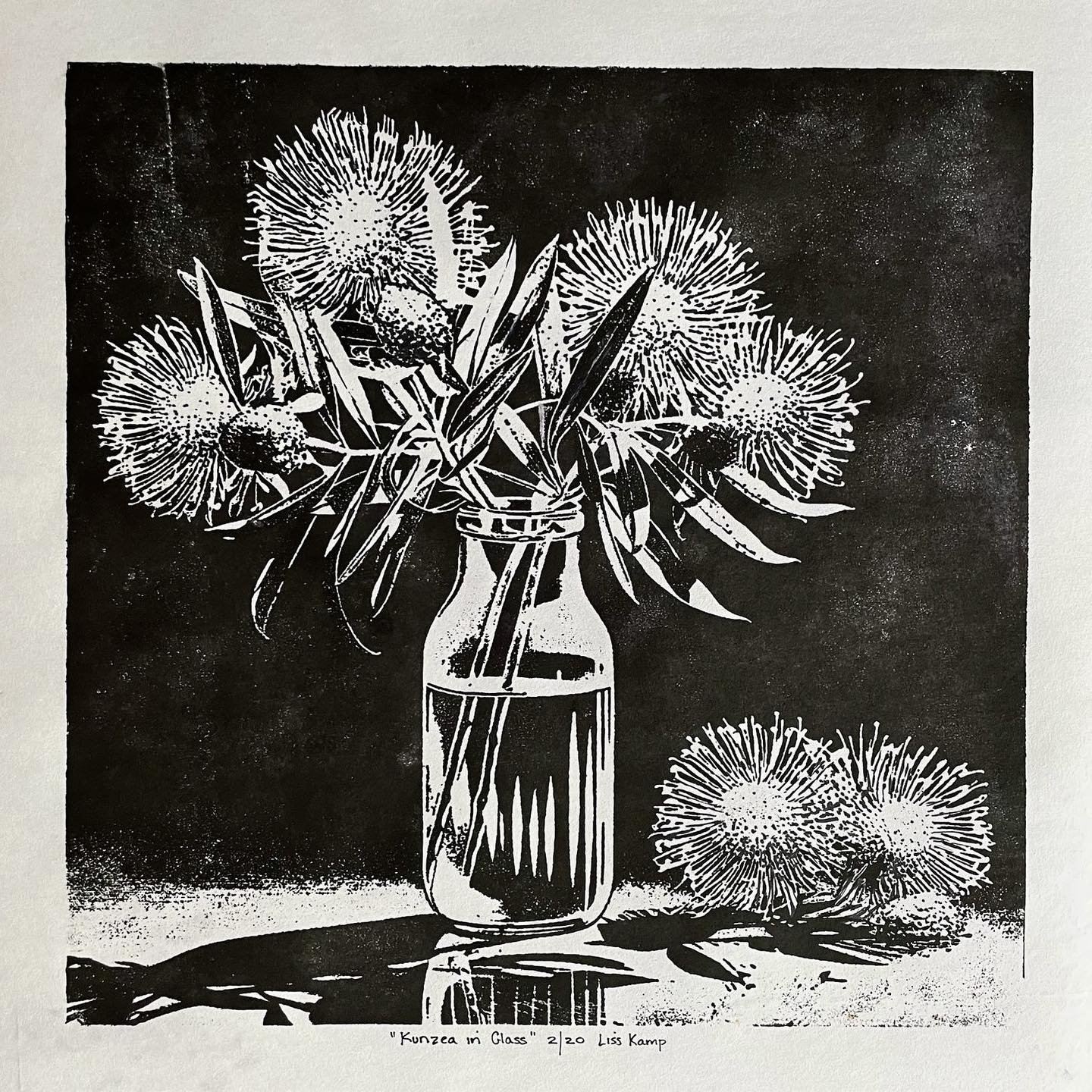 Just realised I never posted the finished work! Kunzea in Glass, 2/20. 

This is a woodcut print on rice paper. It's made by carving the image into a wooden block, inking it, and hand pressing the ink onto the page (with a big kitchen 🥄 spoon, lol).