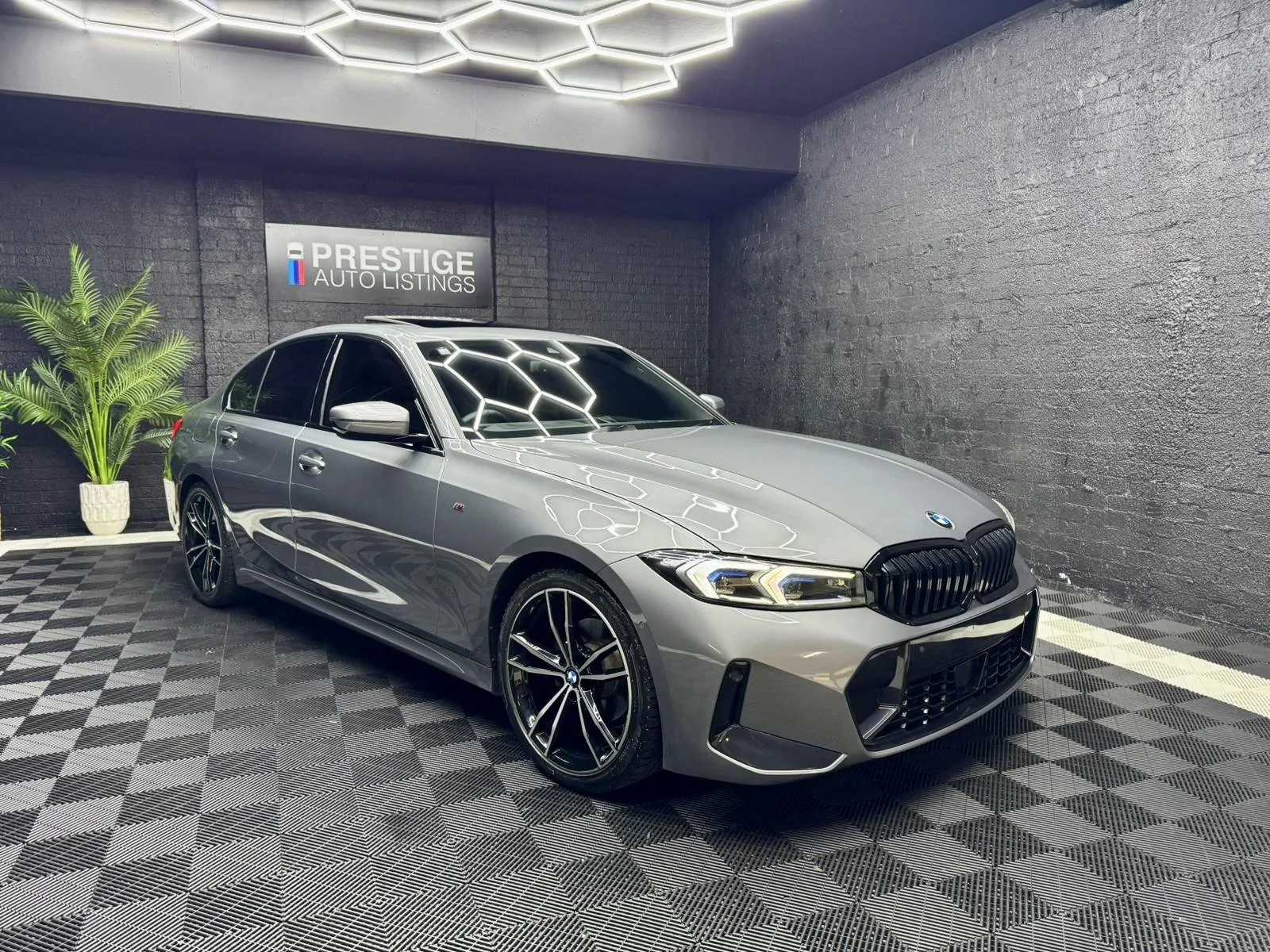 BMW 320i M-Sport 2023 ON HOLD
