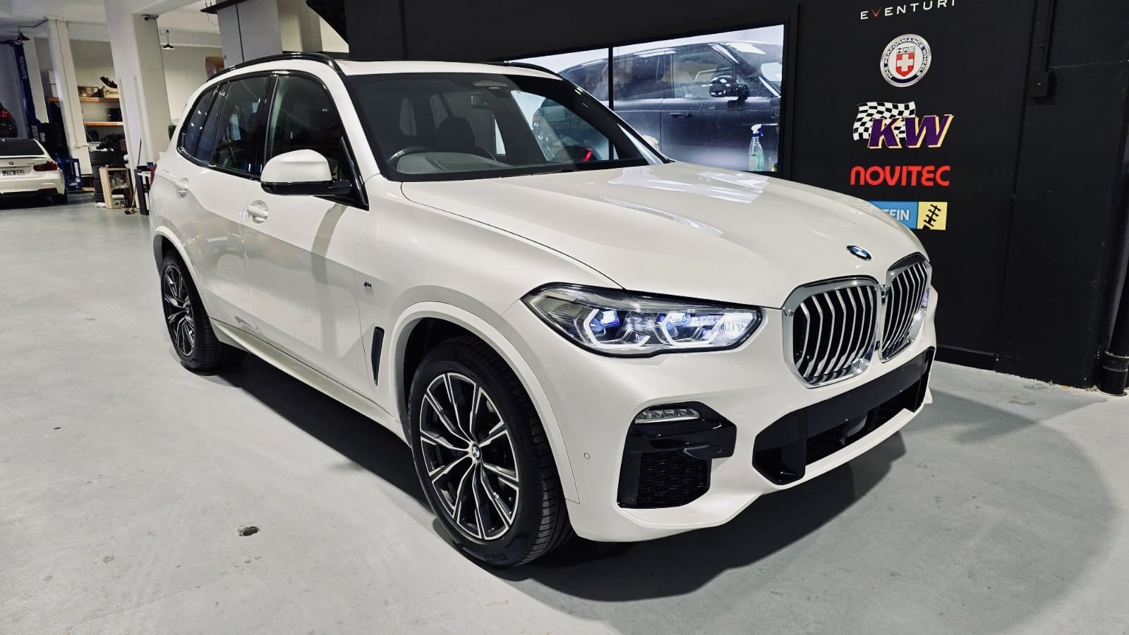 2018 BMW X5 xDrive30d G05 b.jpeg