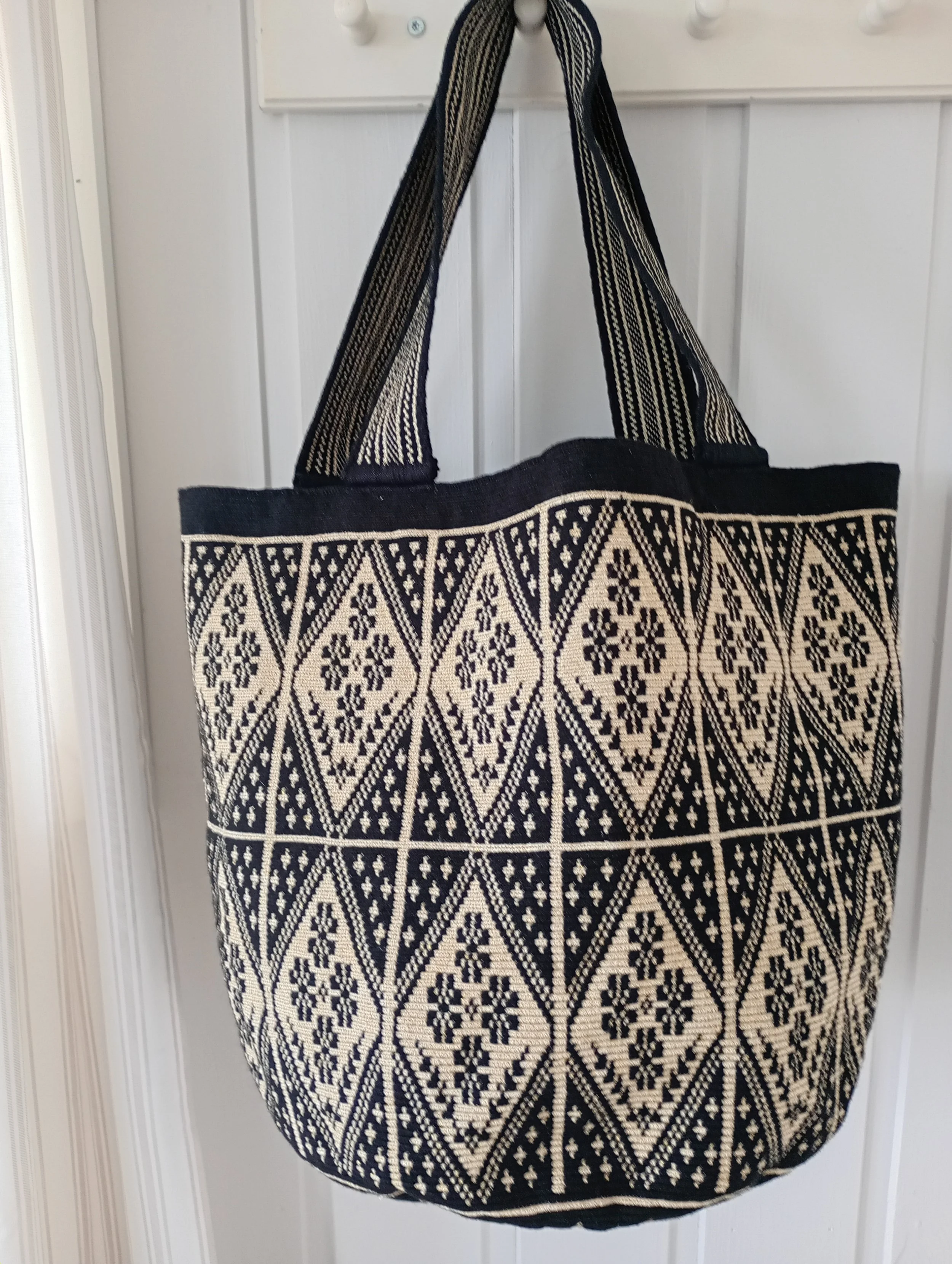 black tote 4.jpeg