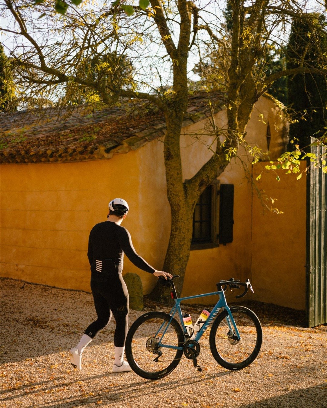 On 7th July, the Tour de France starts its fourth stage just ten minutes away from the Domaine.

The Bergerie Cottage sleeps up to six guests across three beautifully appointed bedrooms, with its own kitchen, a private courtyard, and a barbecue terra