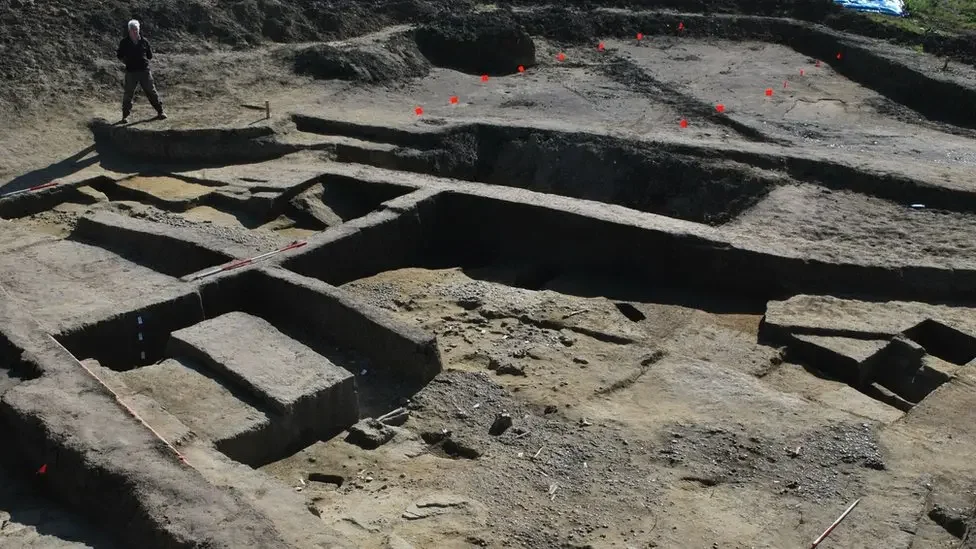 Julius Caesar fort archaeology at Minster Marshes