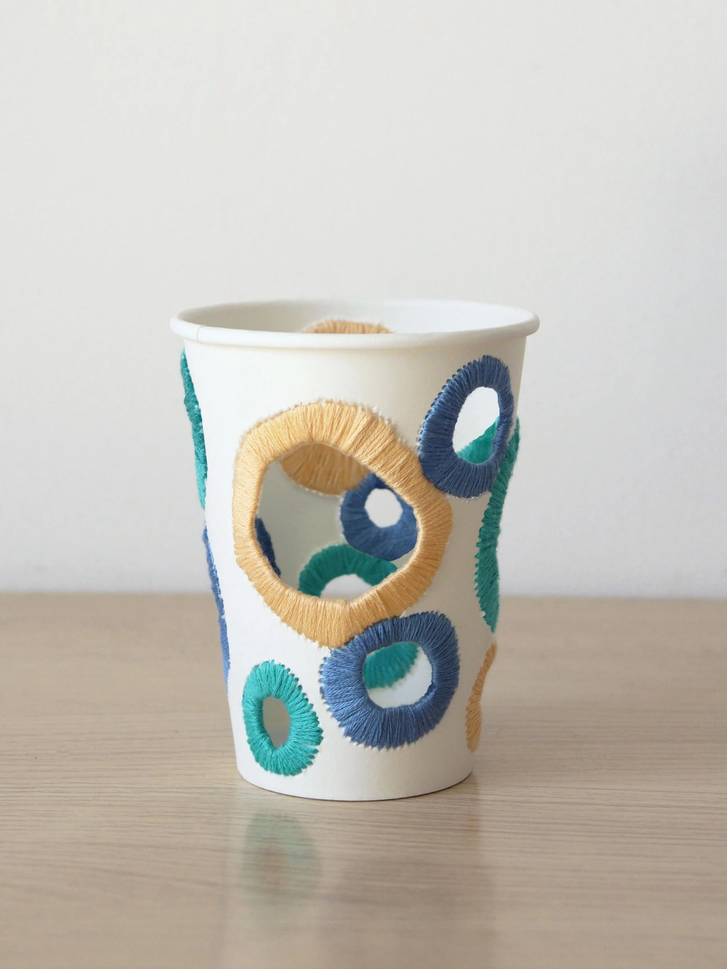 antivessel / stitching on paper cup