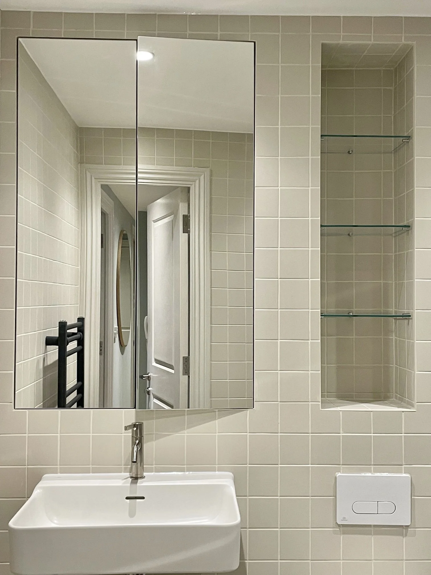 2 Large bathroom Bloomsbury.jpeg