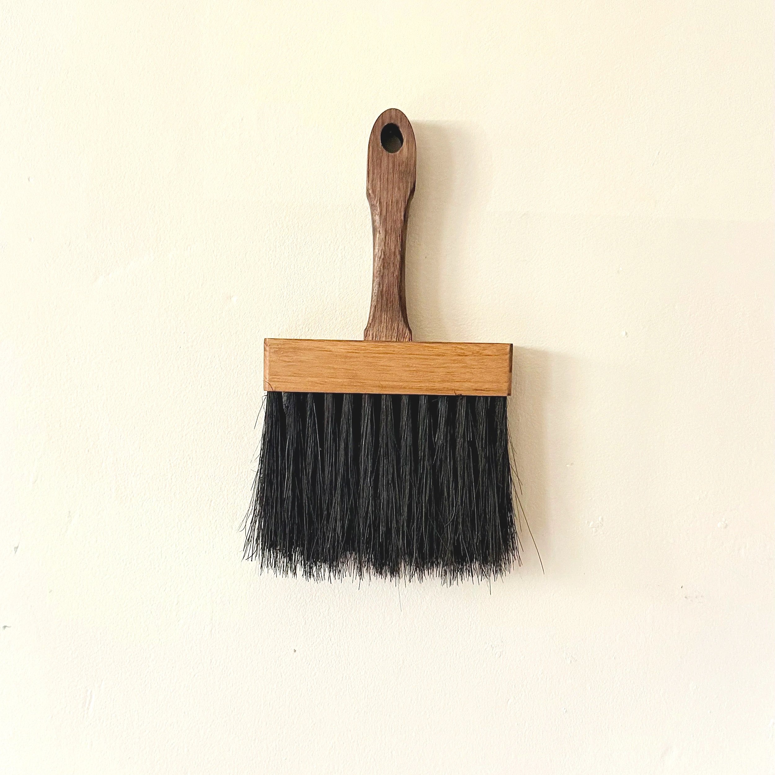 Walnut Hardwood Brush (Mia)