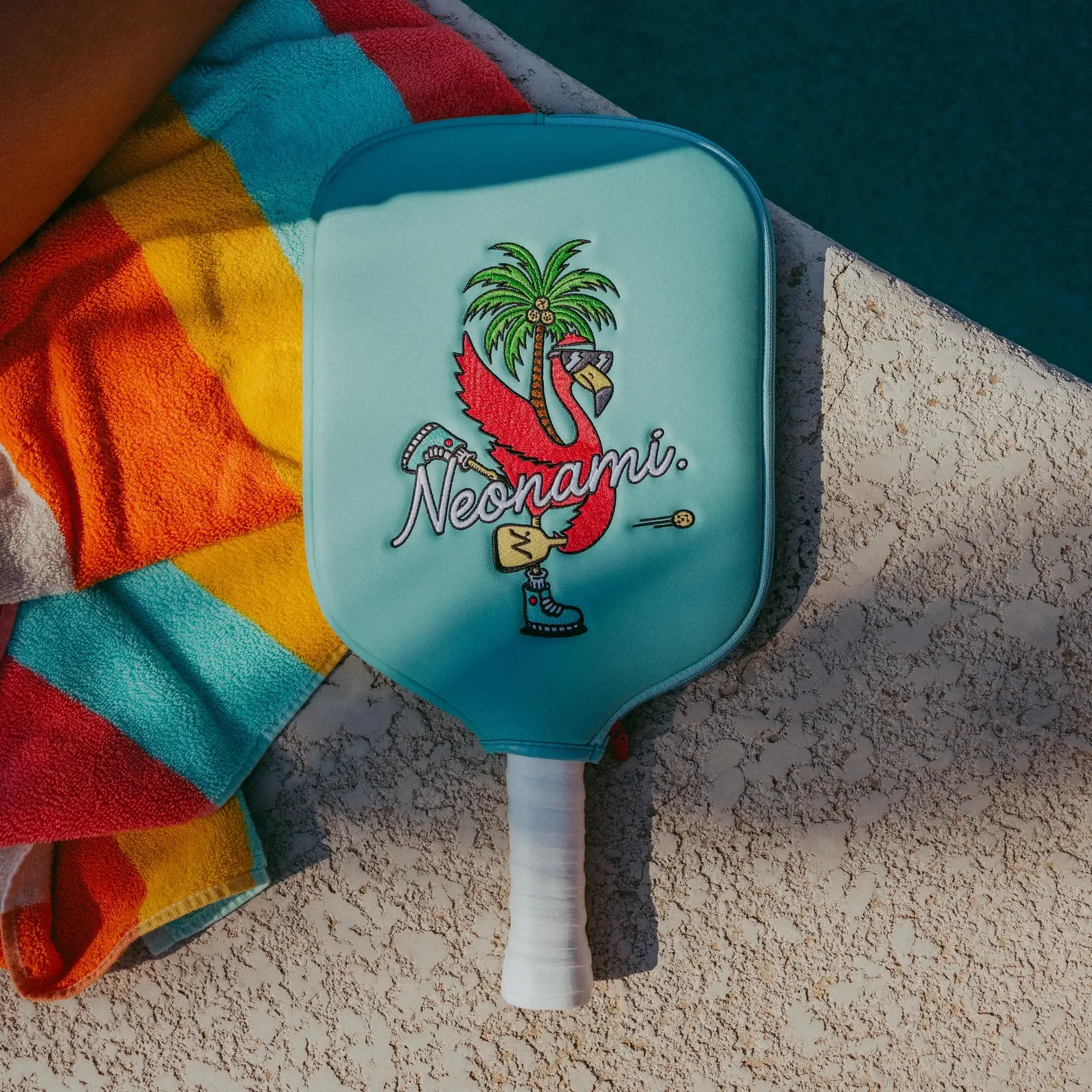 Neonami-PaddleCover-Flamingo.webp