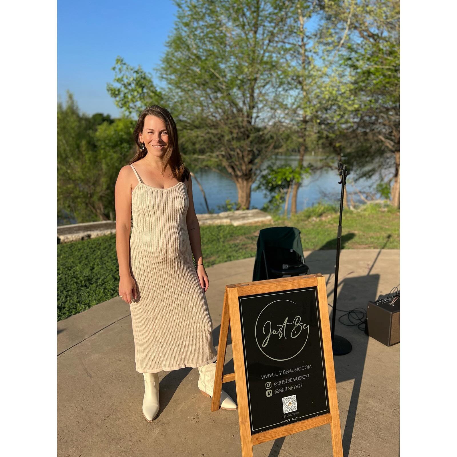 Beautiful morning to perform with @thetrailconservancy celebrating Women&rsquo;s History Month! I love this city and teaming up with local organizations.