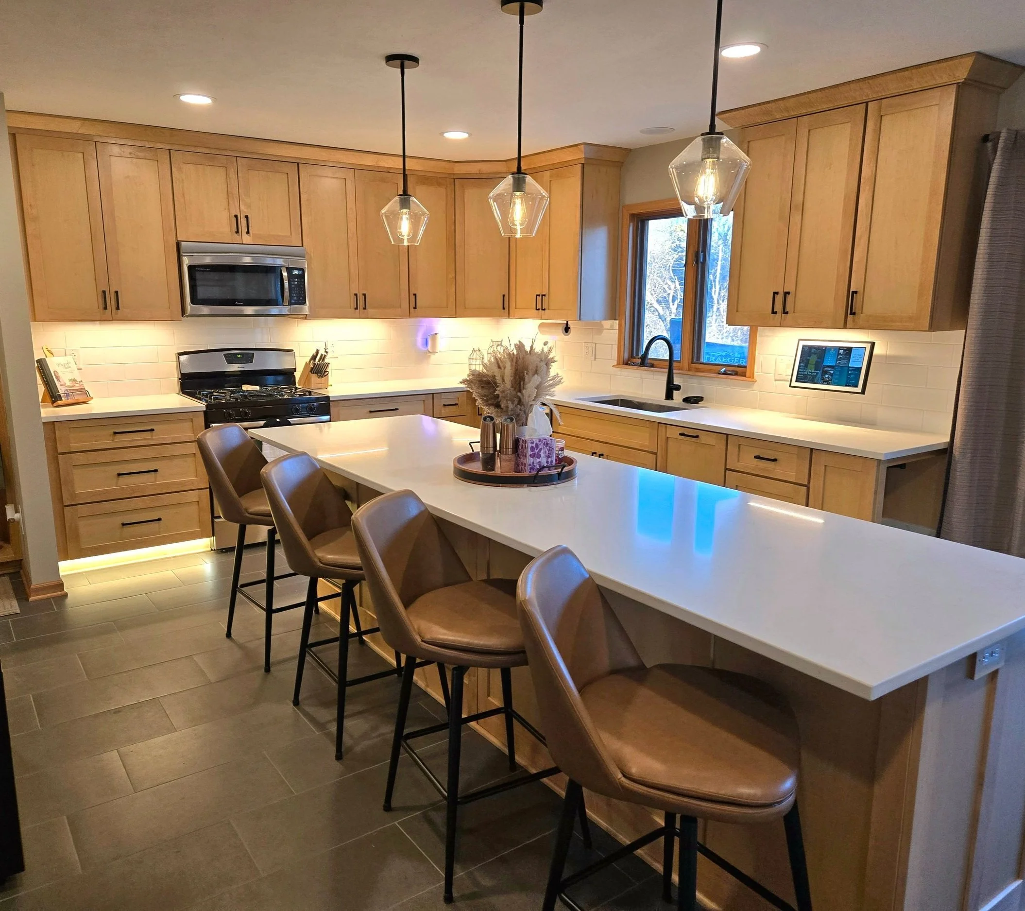 Transitional Kitchen Remodel by Andco Kitchens & Baths, Inc. project photo