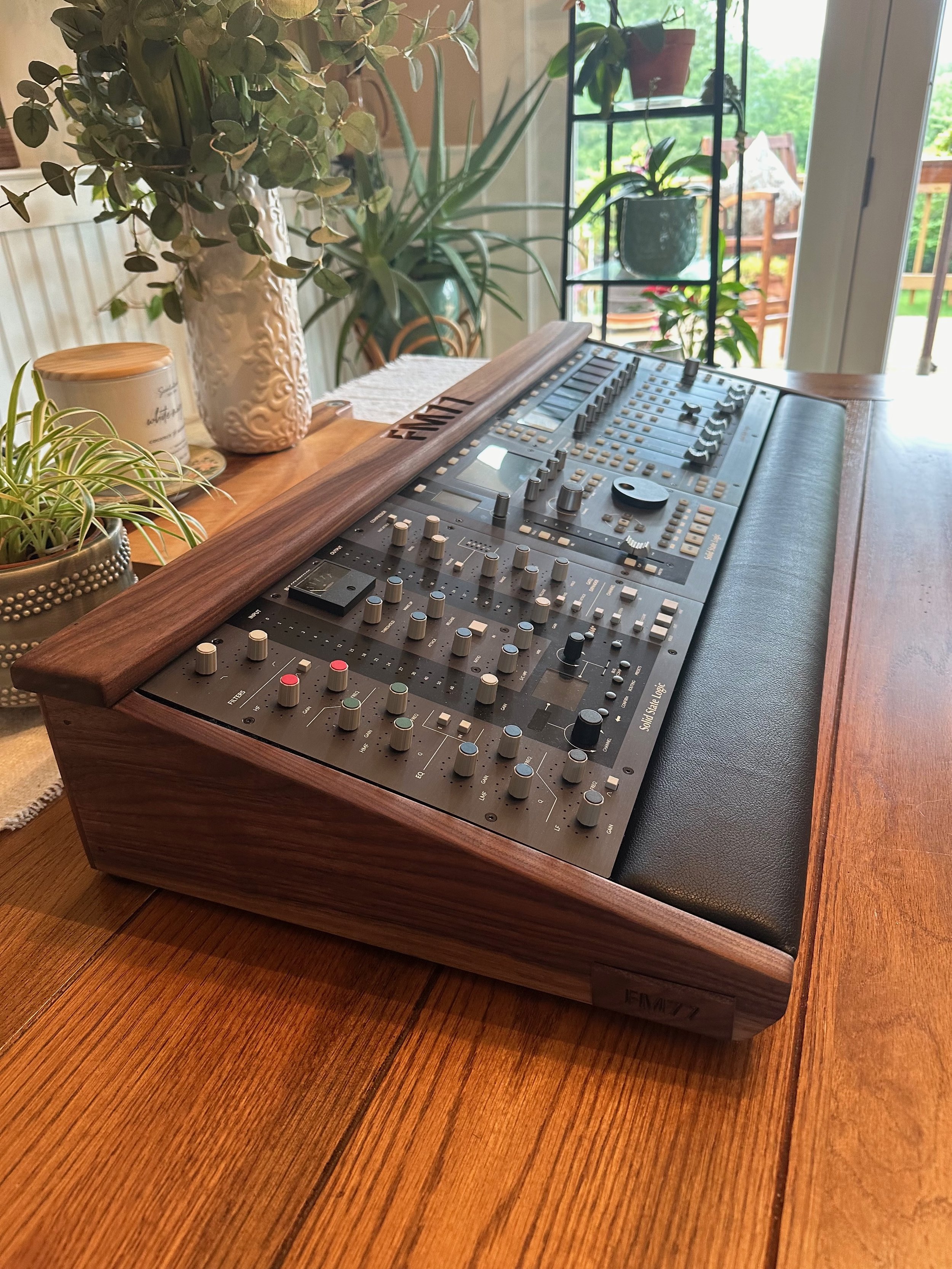 Walnutsurround1..jpeg