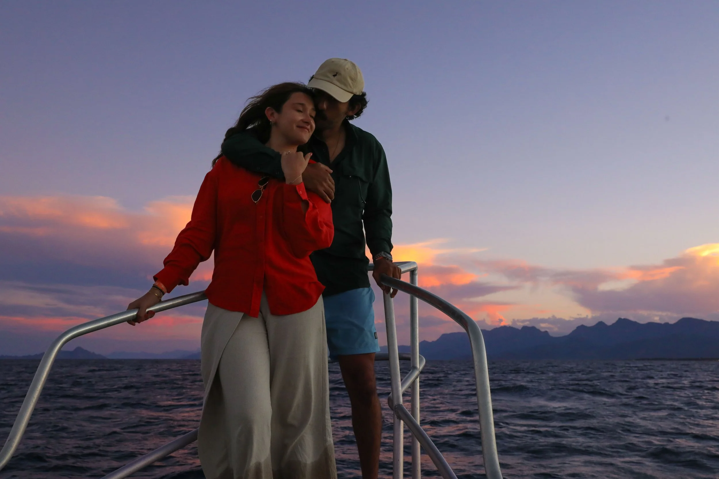 Romantic private boat adventure for couples planning a unique marriage proposal in Loreto, Baja California Sur.