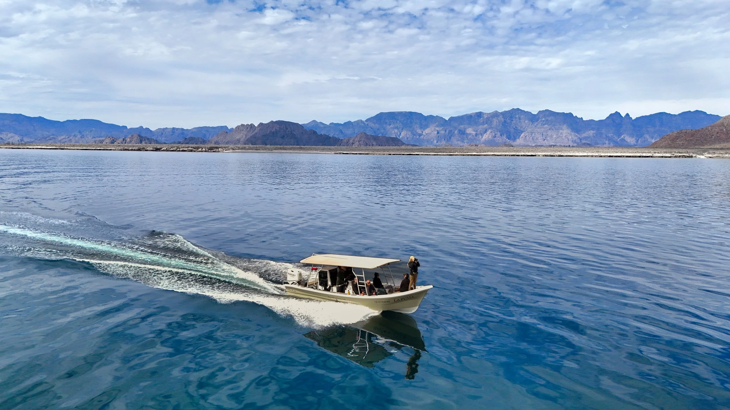 La puma boat in Loreto Bay National Park during a marine adventure with Baja Adventures