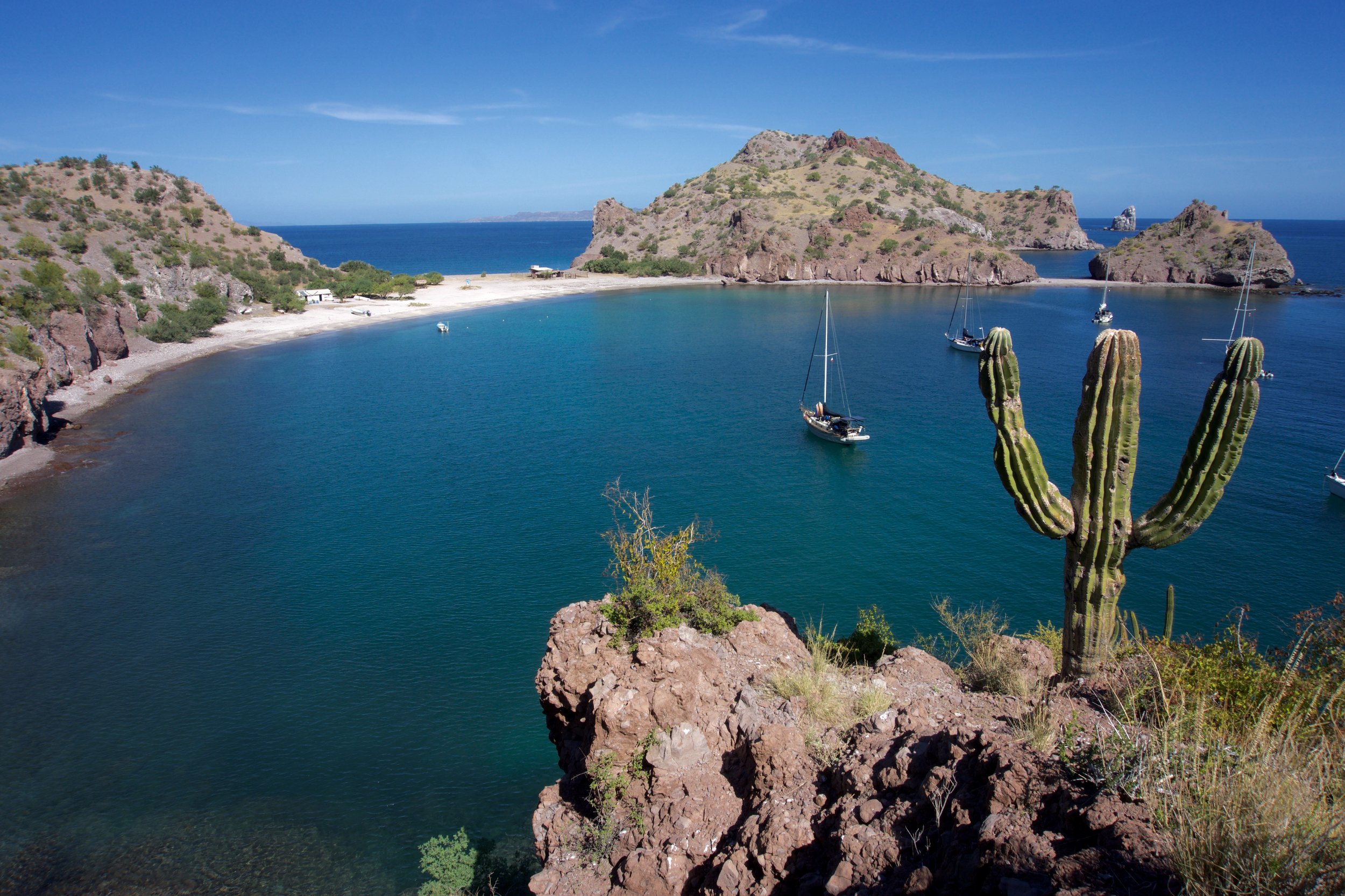 A scenic view of the Gulf of California during an pristine coasts adventure with Baja Adventures