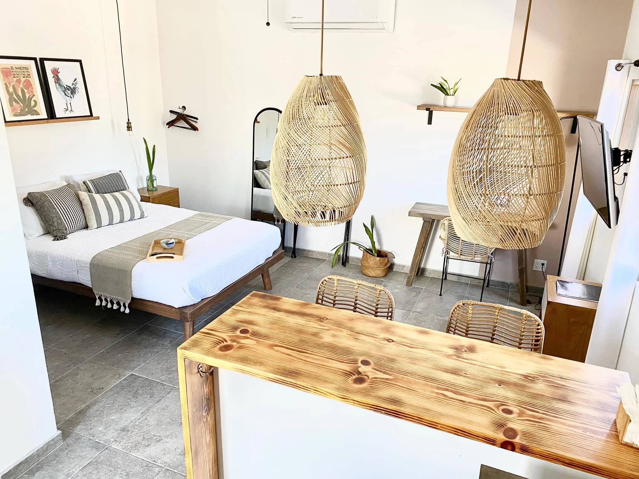 A cozy bedroom in Loreto