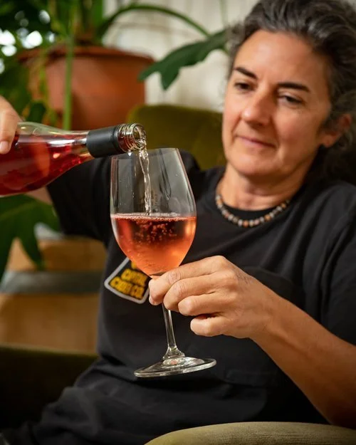 Trudy,+glass+pour.jpg