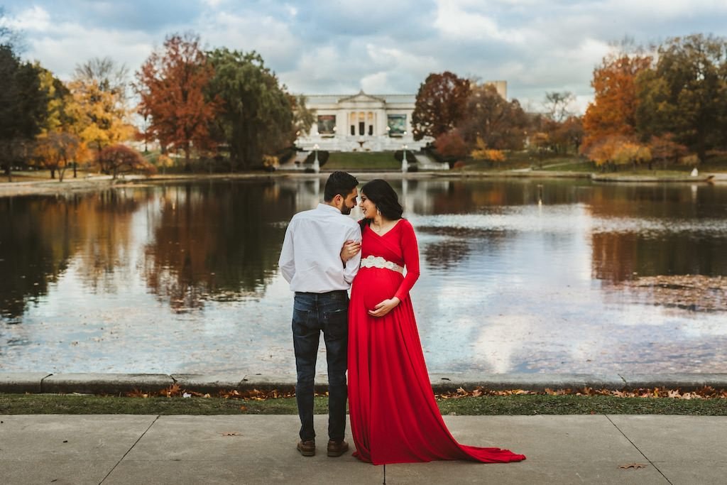 Cleveland Museum of art Wade lagoon maternity shoot. 