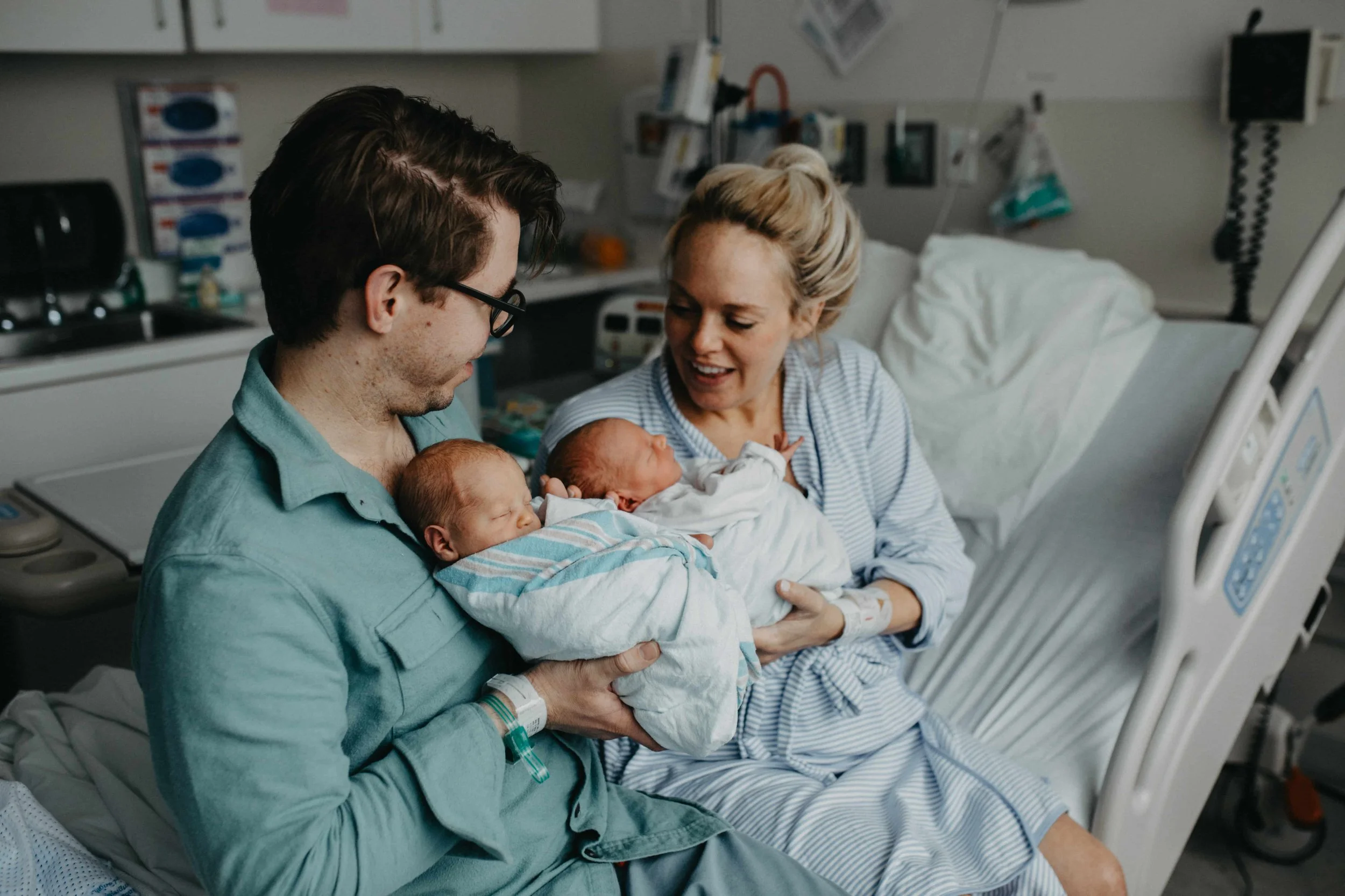 Cleveland Fresh 48 Family: Parents Cuddle Newborn Twins at Hillcrest Hospital