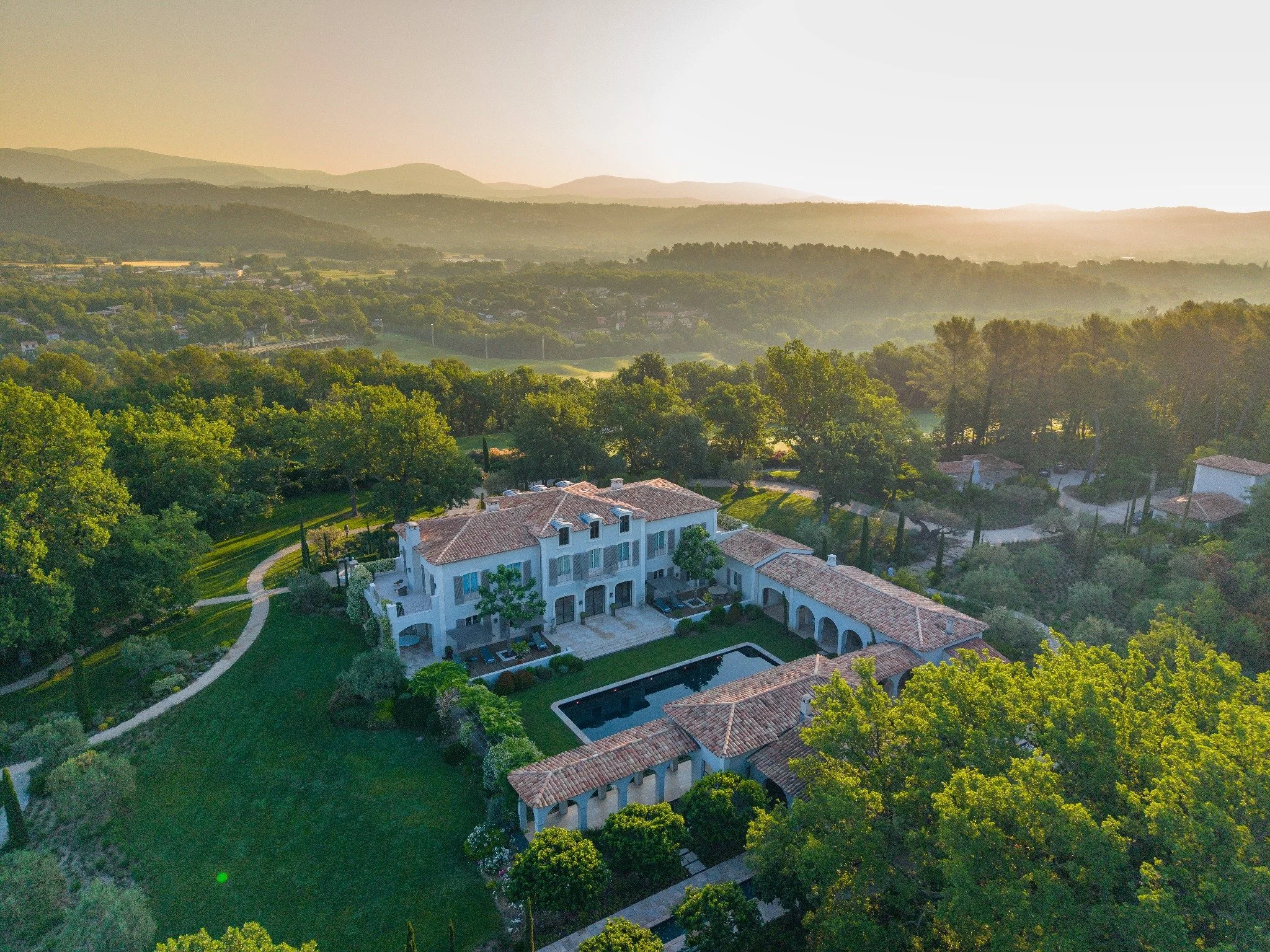 PRIVATE PROVENÇAL ESTATE
