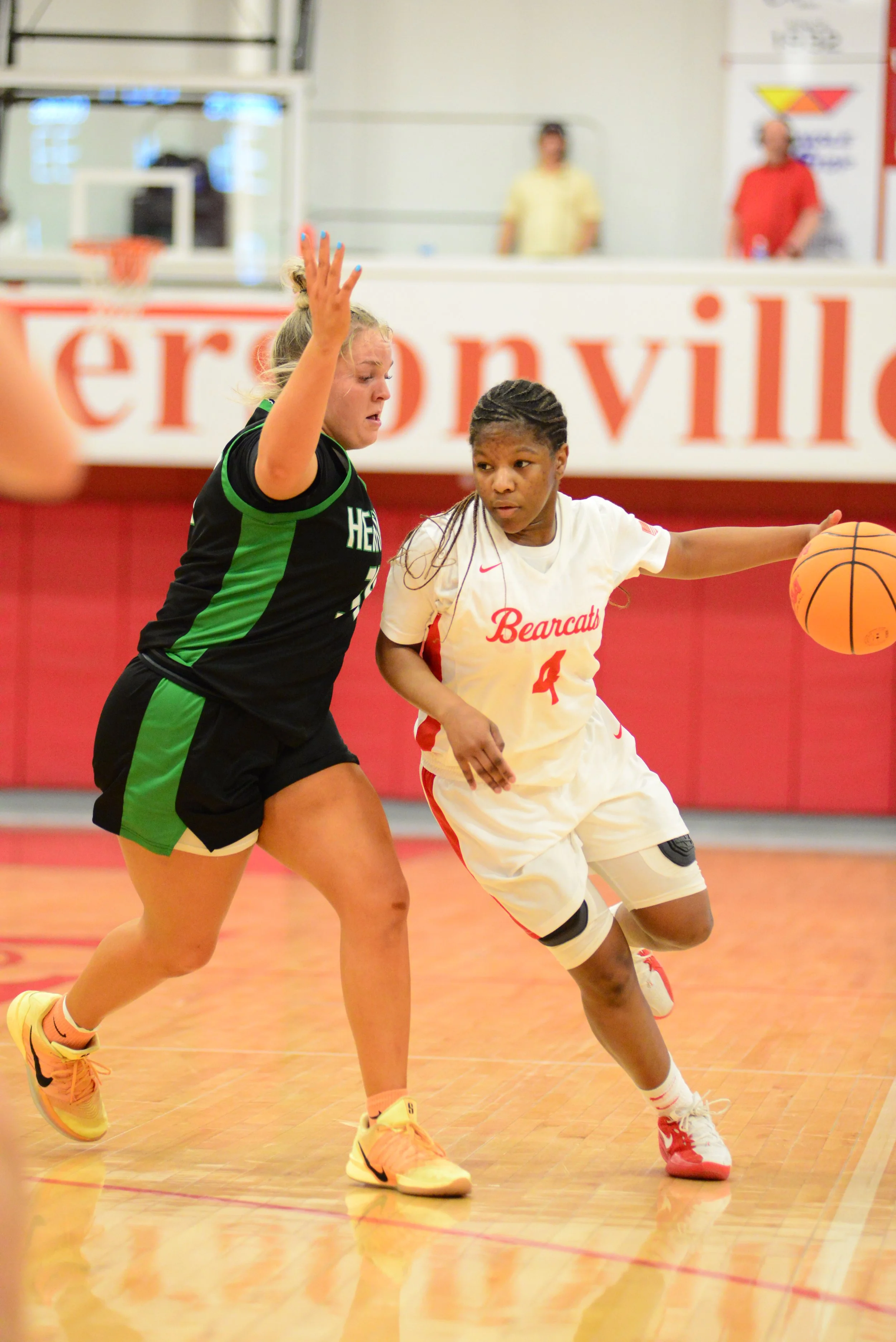 Hendersonville vs Mountain Heritage : Varsity Women Basketball