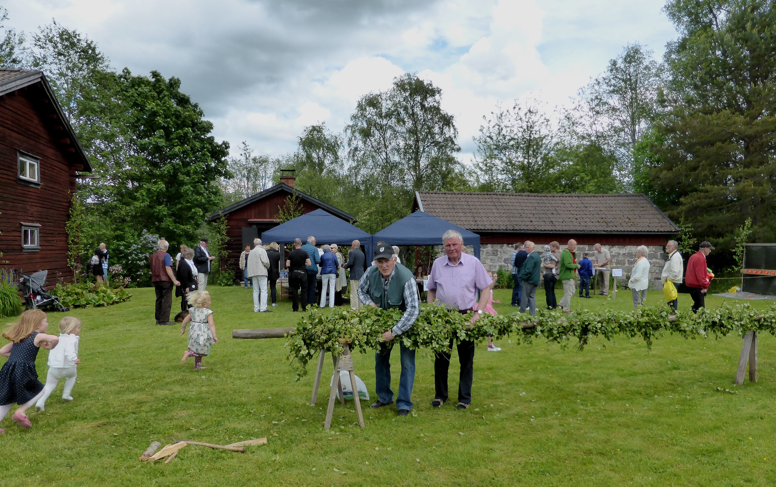 20150619midsommar-sunnemo-gubbkroken79.jpg