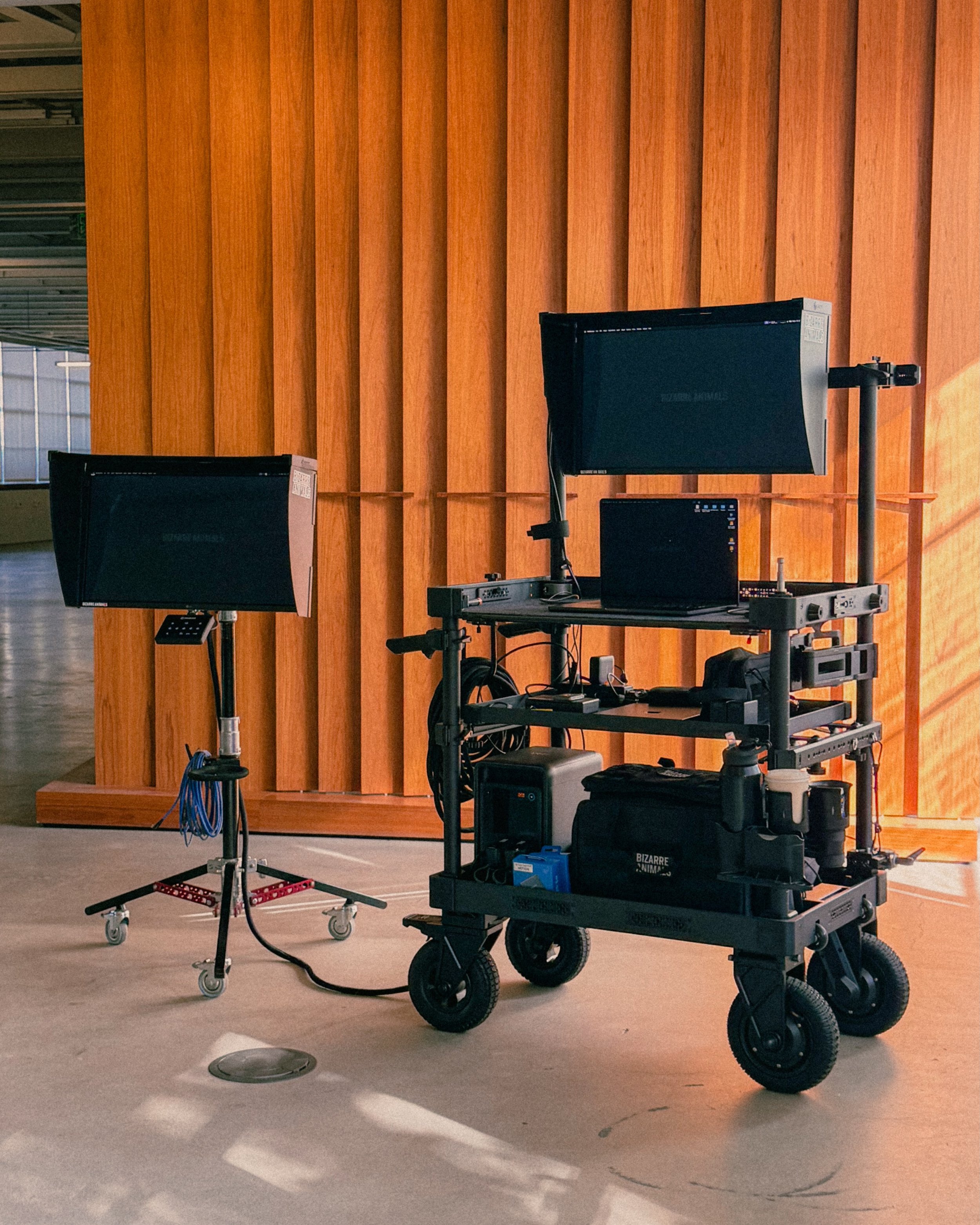 On set with the @tiltamax Boulder cart this week. Really mixing it up and running this cart off a new @anker_official S2000, very impressed with this kit out so far.

And as always thanks to @_emorydunn making and maintaining the Capture One Stream D