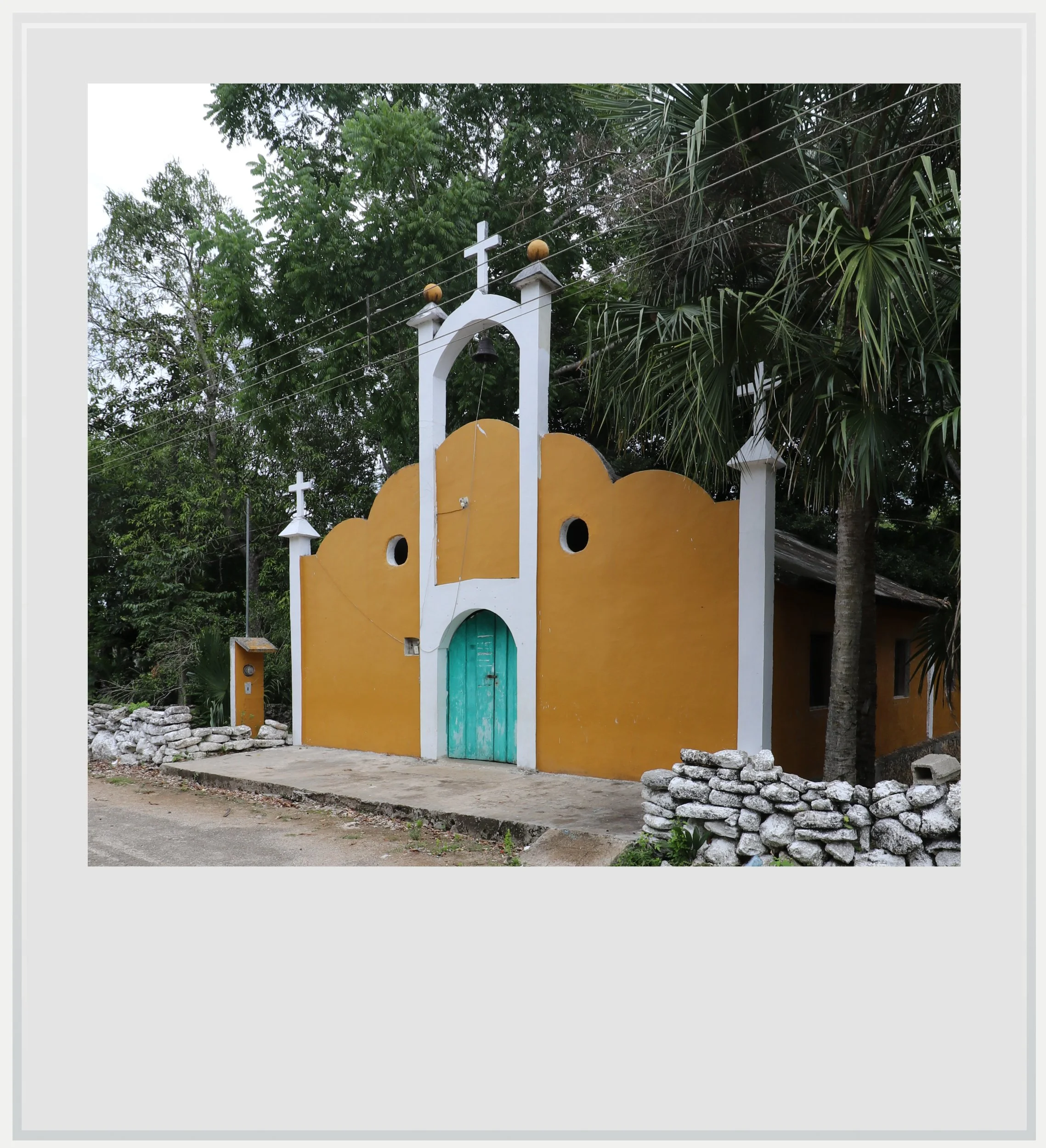The church in El Naranjal.