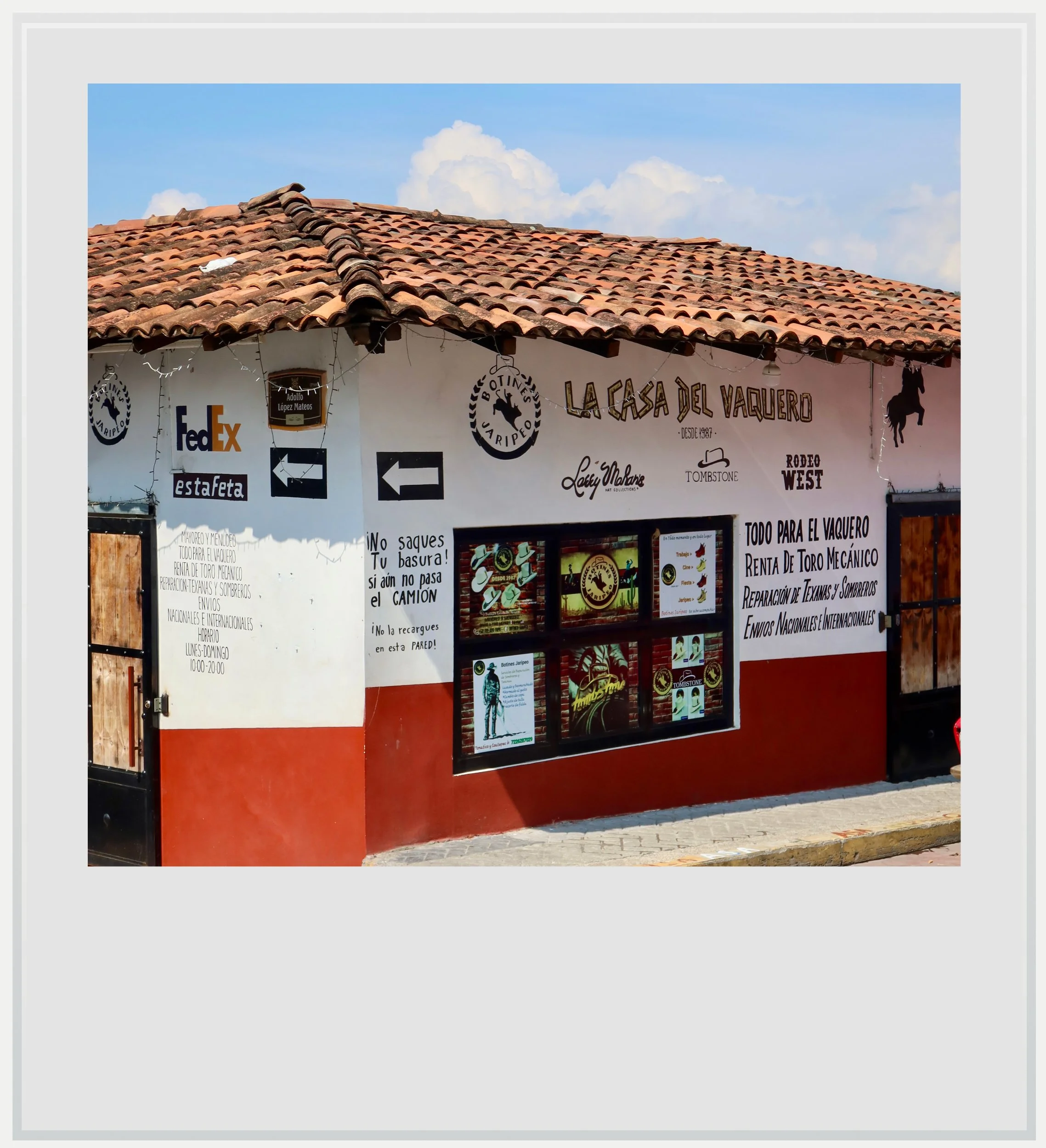 La Casa del Vaquero boutique in Tonatico.