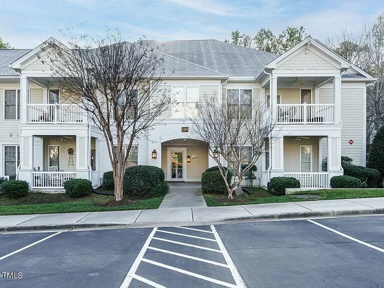 🏡 Light, Bright, and Move-In Ready! 💫

1310 Durlain Dr SUITE 204, Raleigh, NC 27614

This charming second-floor condo in desirable Falls River could be your dream home! Featuring stainless steel appliances, ceramic tile, and an impressive closet, t