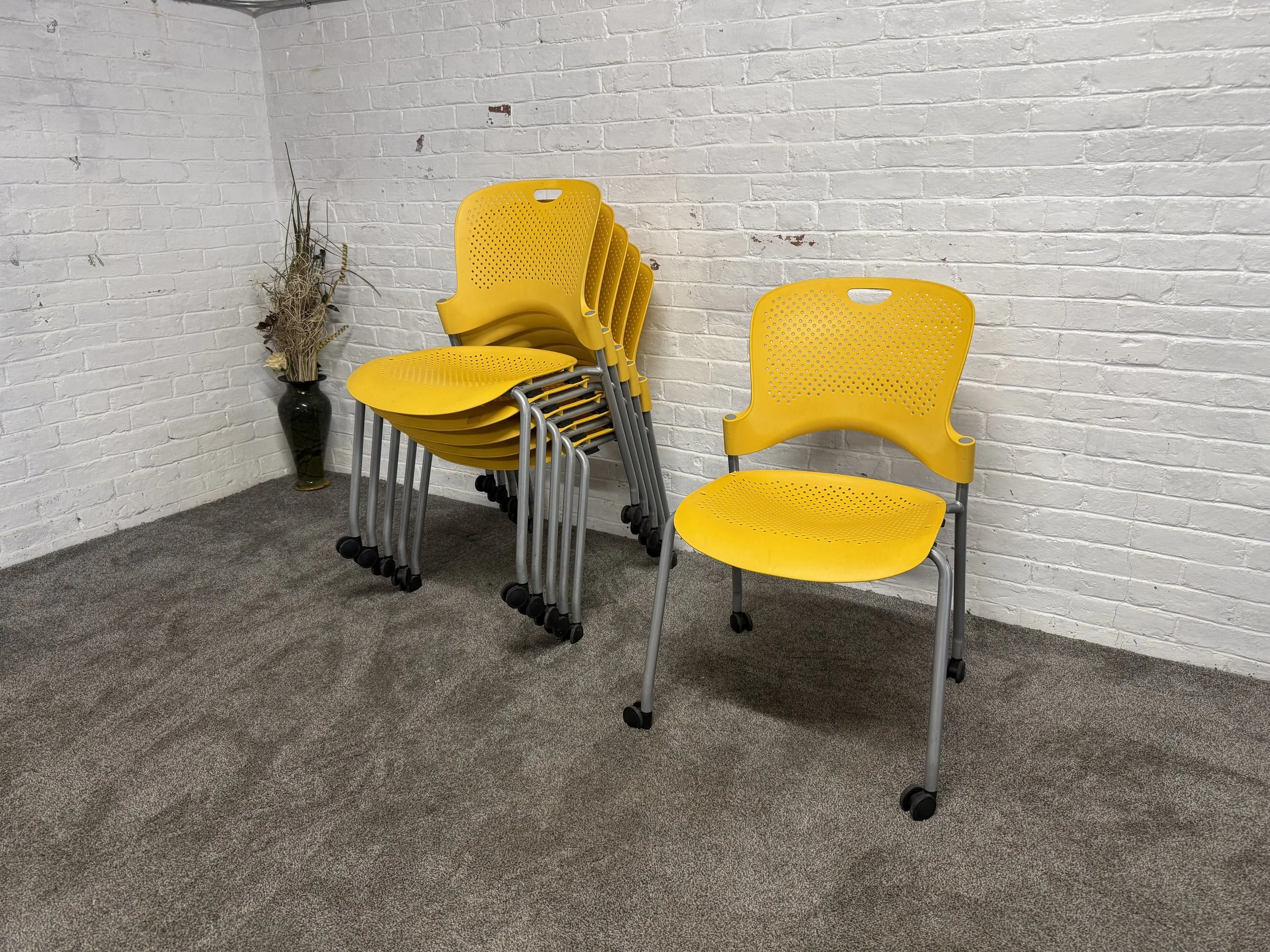 Herman Miller Caper - Yellow